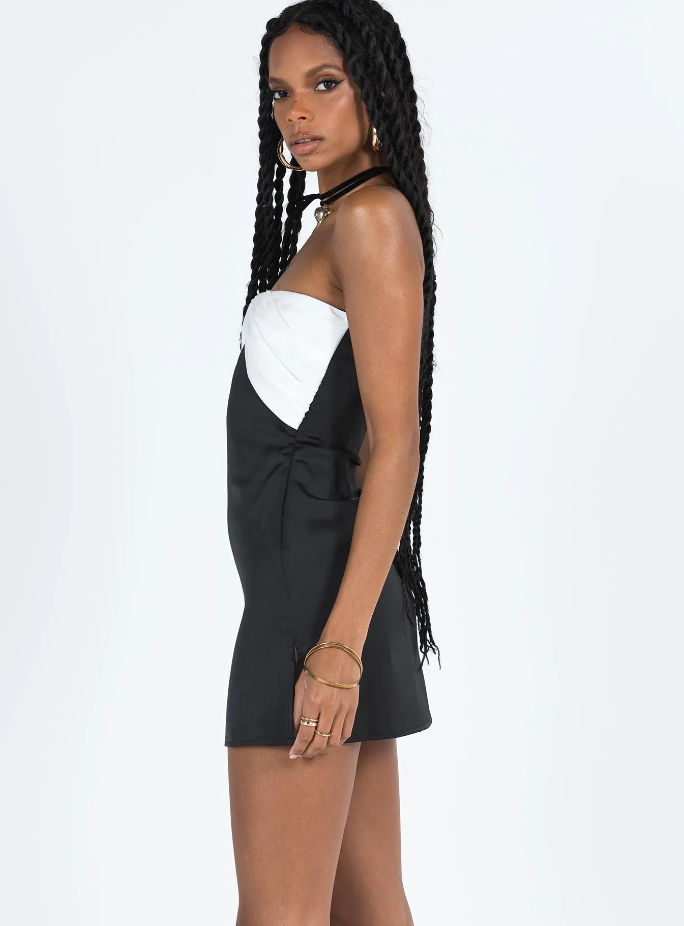 Tagless Labeling Irena Strapless Mini Dress Black / White