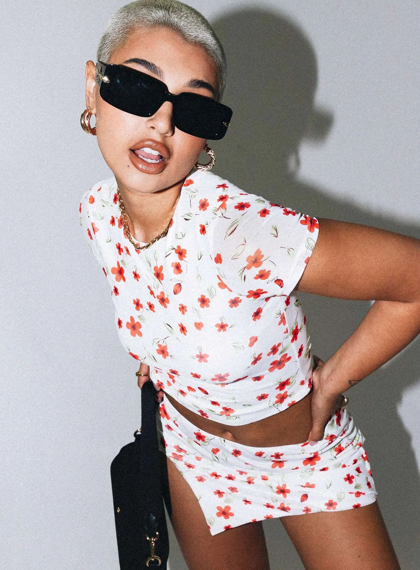 Bold Move Top White Floral Minimalist Layer