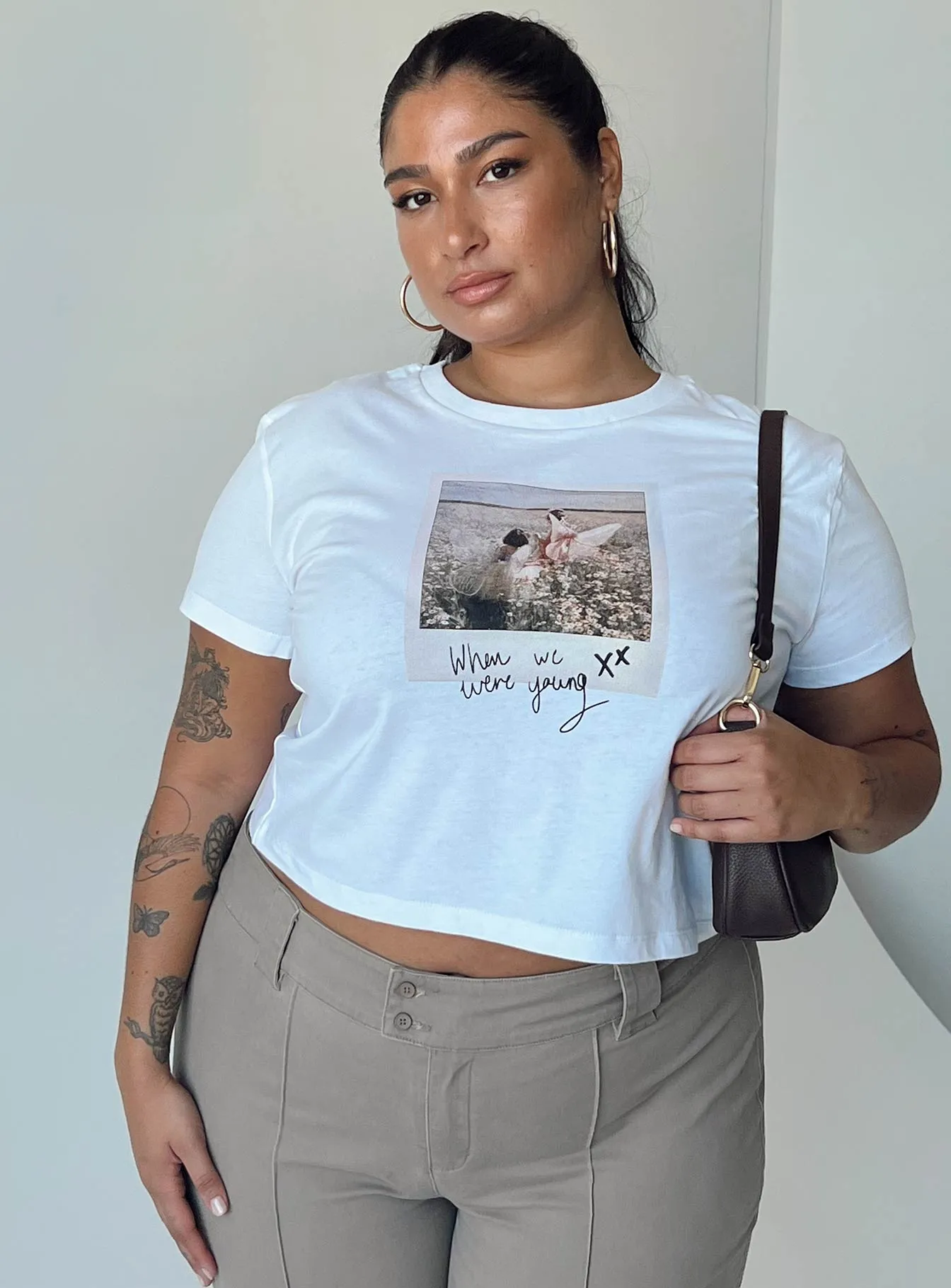 Travel Comfort Shake It Graphic Tee White Curve