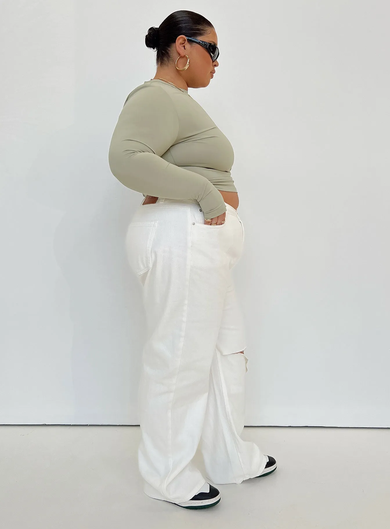 Beach Day Brunch Outfit Elegant Sevina Wide Leg Denim Jeans White Curve