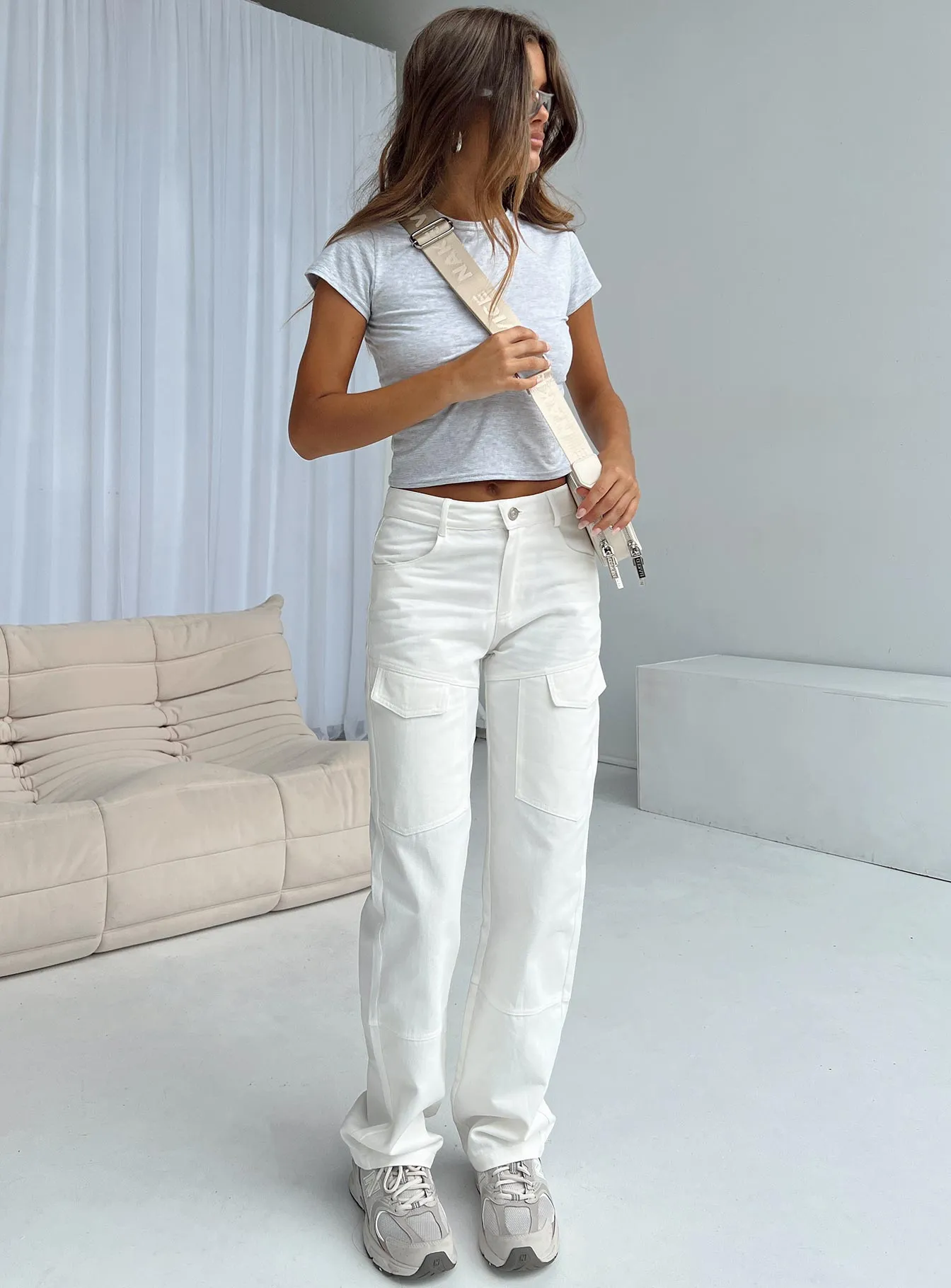 Kapala Cargo Jeans White Lifestyle Piece