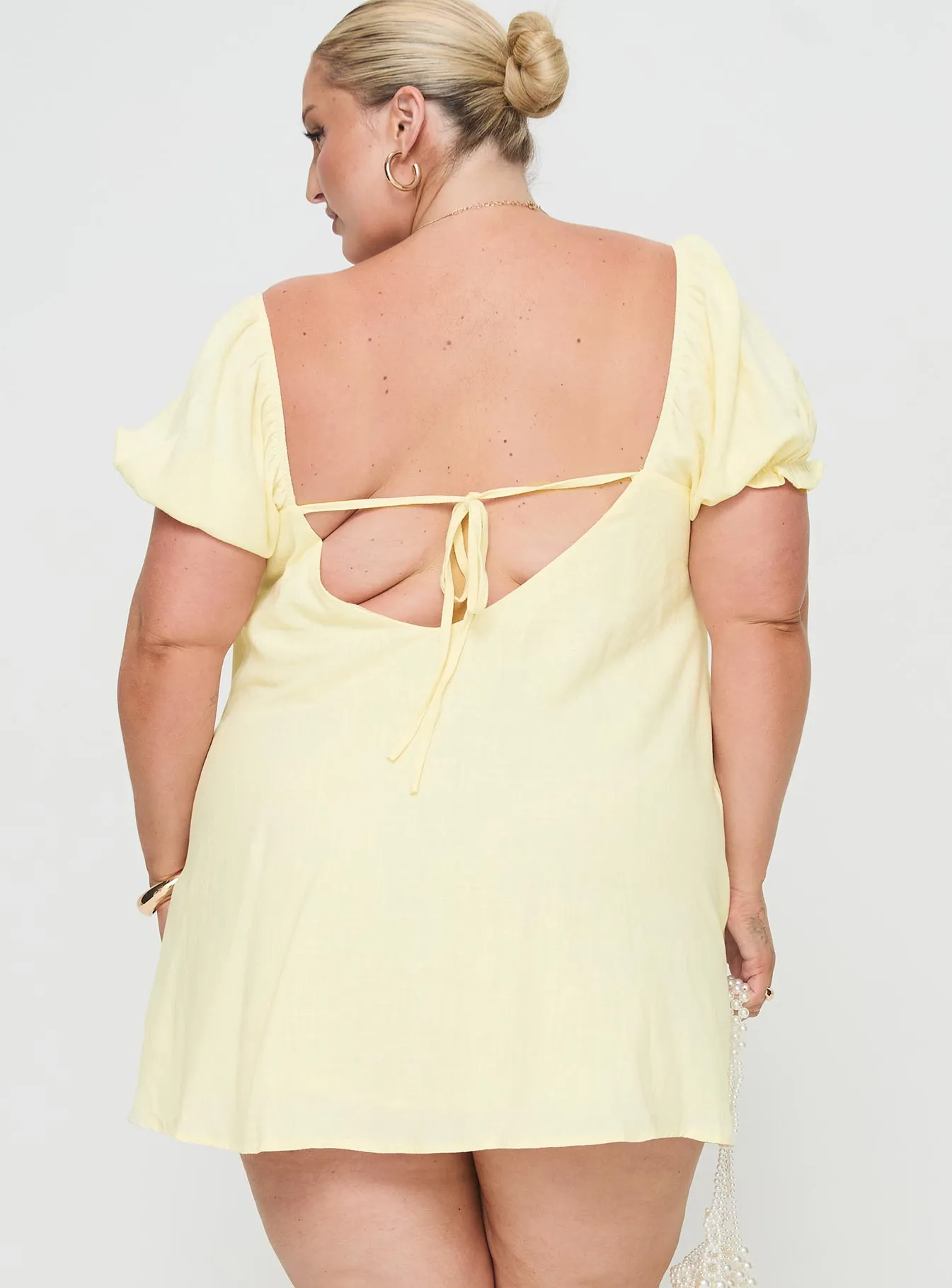 Flirty summer piece Cozy Fashion Wear Beyond Linen Blend Mini Dress Yellow Curve