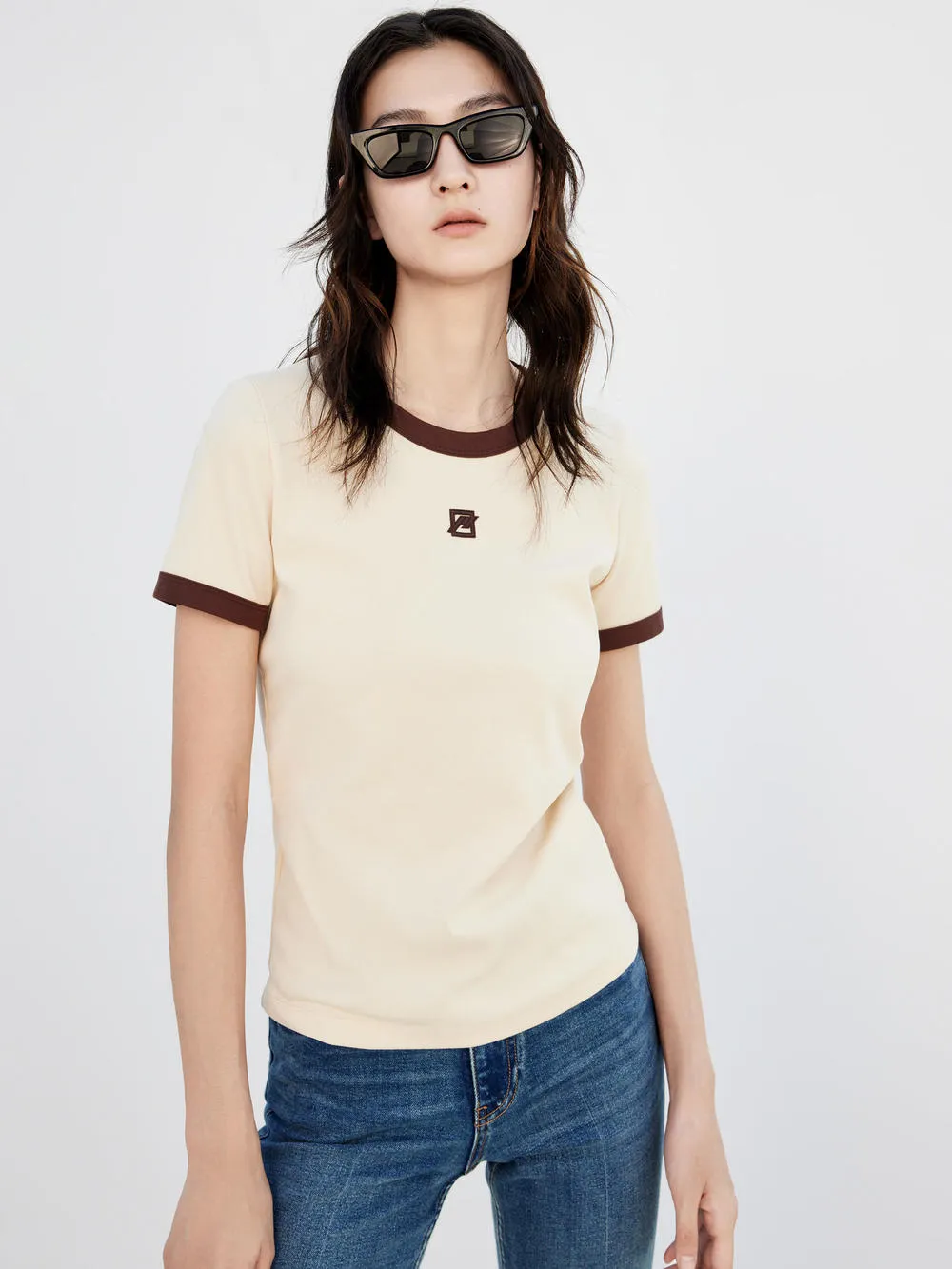 Contrast LOGO Cotton T-shirt Sleek Layer