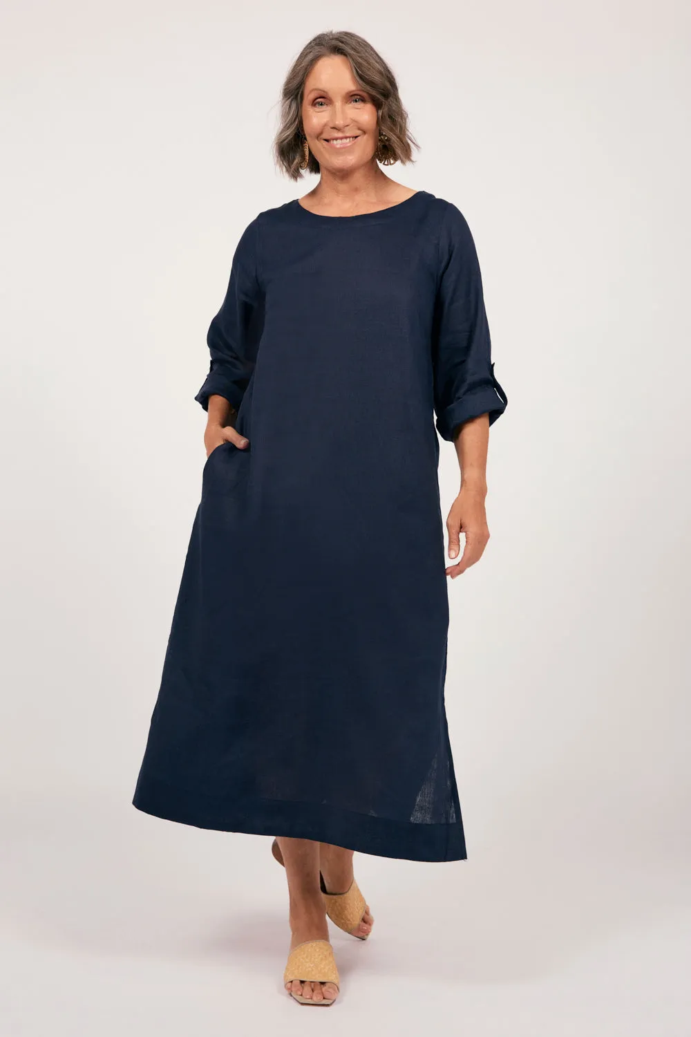 Trendy Essentials Chic Silhouette Jarla Linen Midi Dress in Navy
