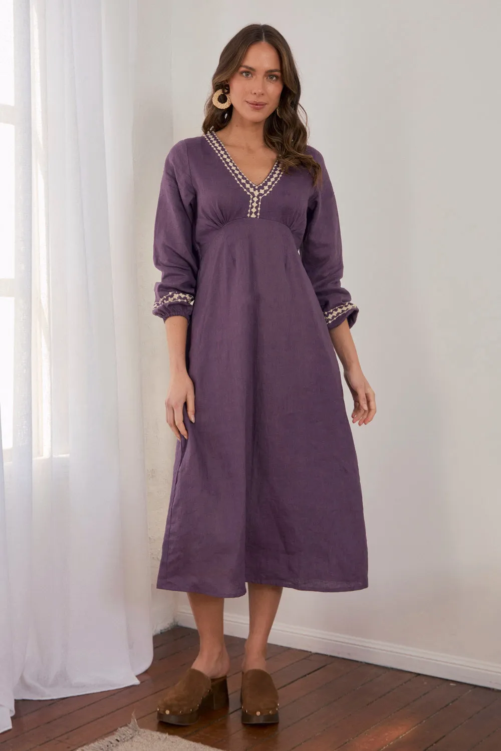 Wood Deck Desk To Dinner Farrah Long Sleeve Linen Dress in Merlot Dream