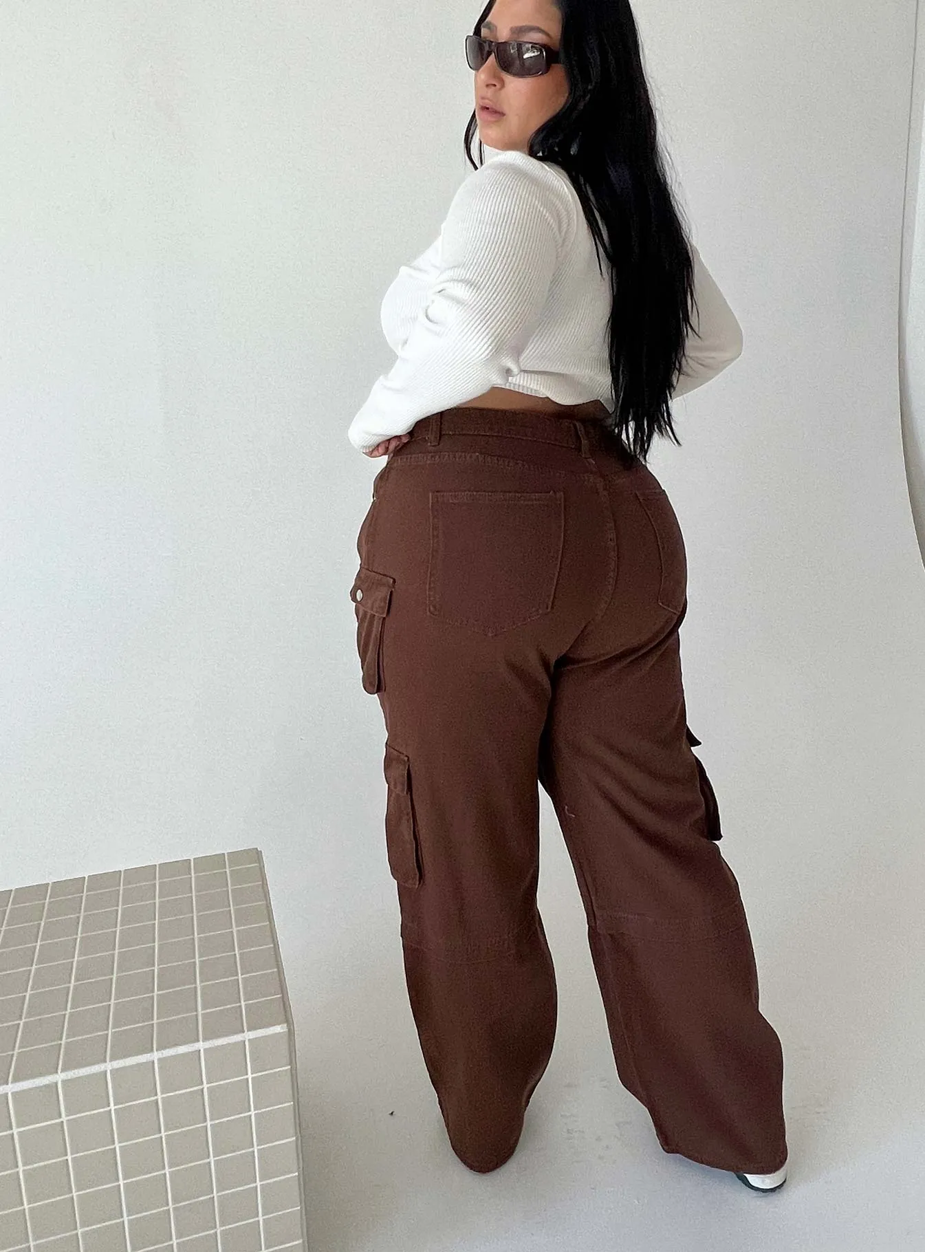 Darla Cargo Denim Jeans Brown Curve Garment Dyed Technique