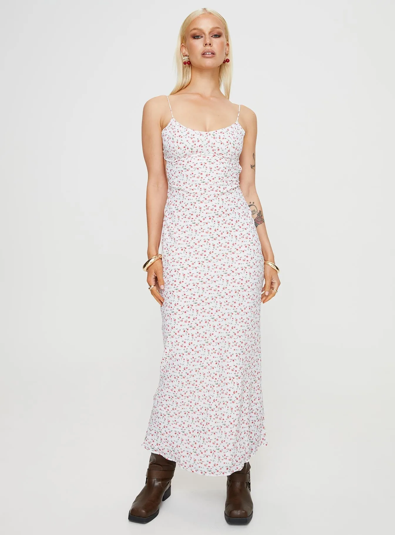 Long Nights Maxi Dress White / Red Floral Desert Glow Golden Sand