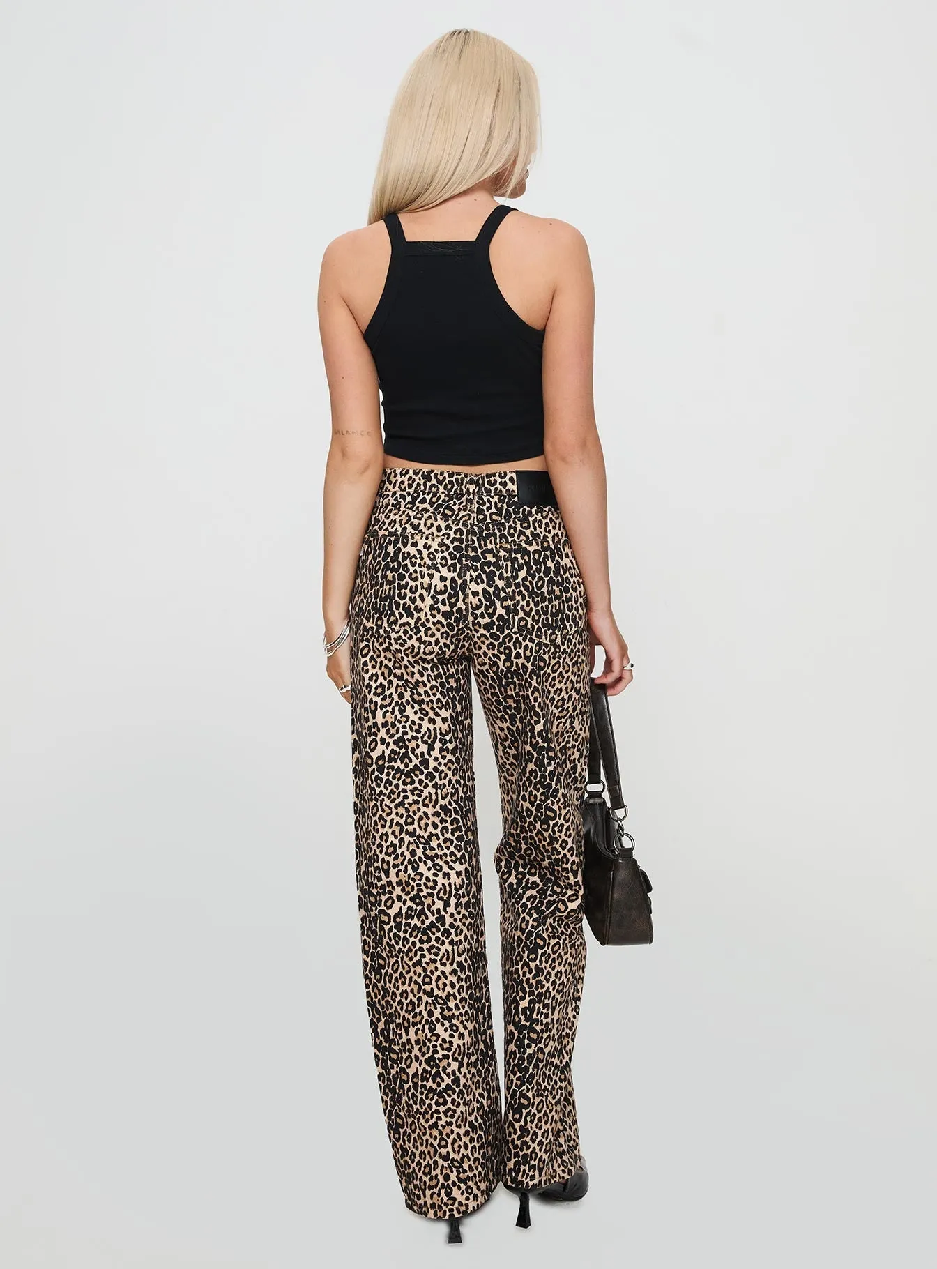 Pezzi Mid Rise Straight Leg Jeans Leopard Soft Wash Treatment Common Wear