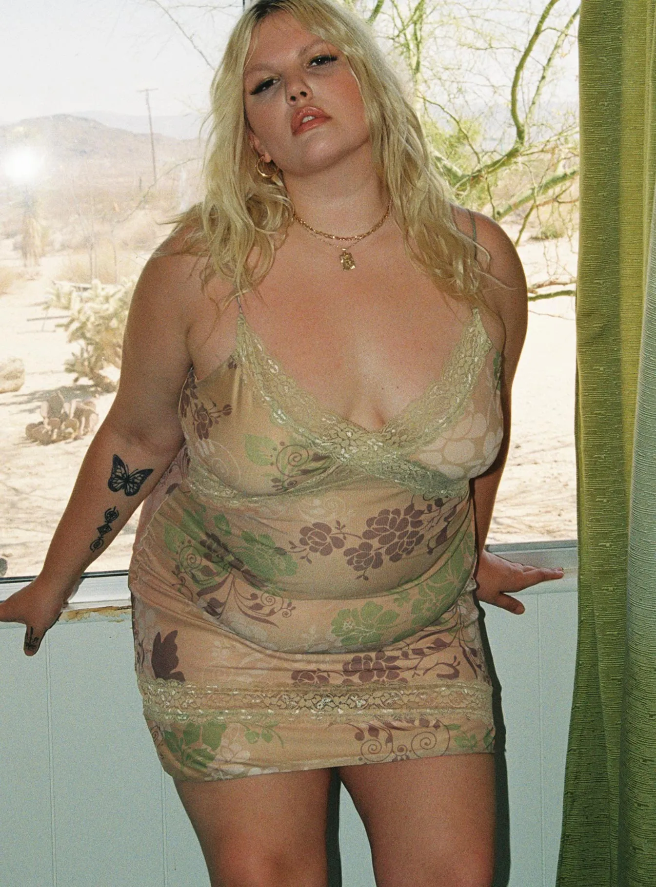 Look Loud Dance Free Mini Dress Multi / Green Curve