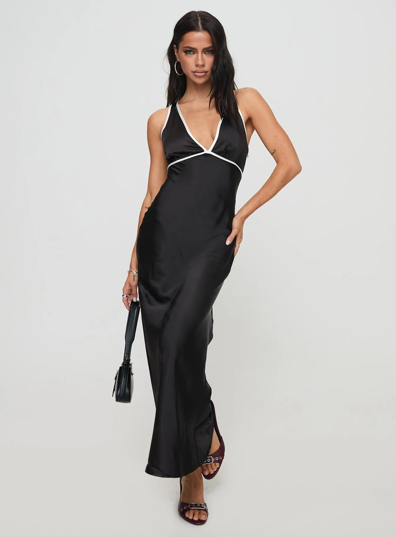 Thandi Maxi Dress Black The timeless style of this dress ensures that it will remain a staple in your wardrobe for years to come