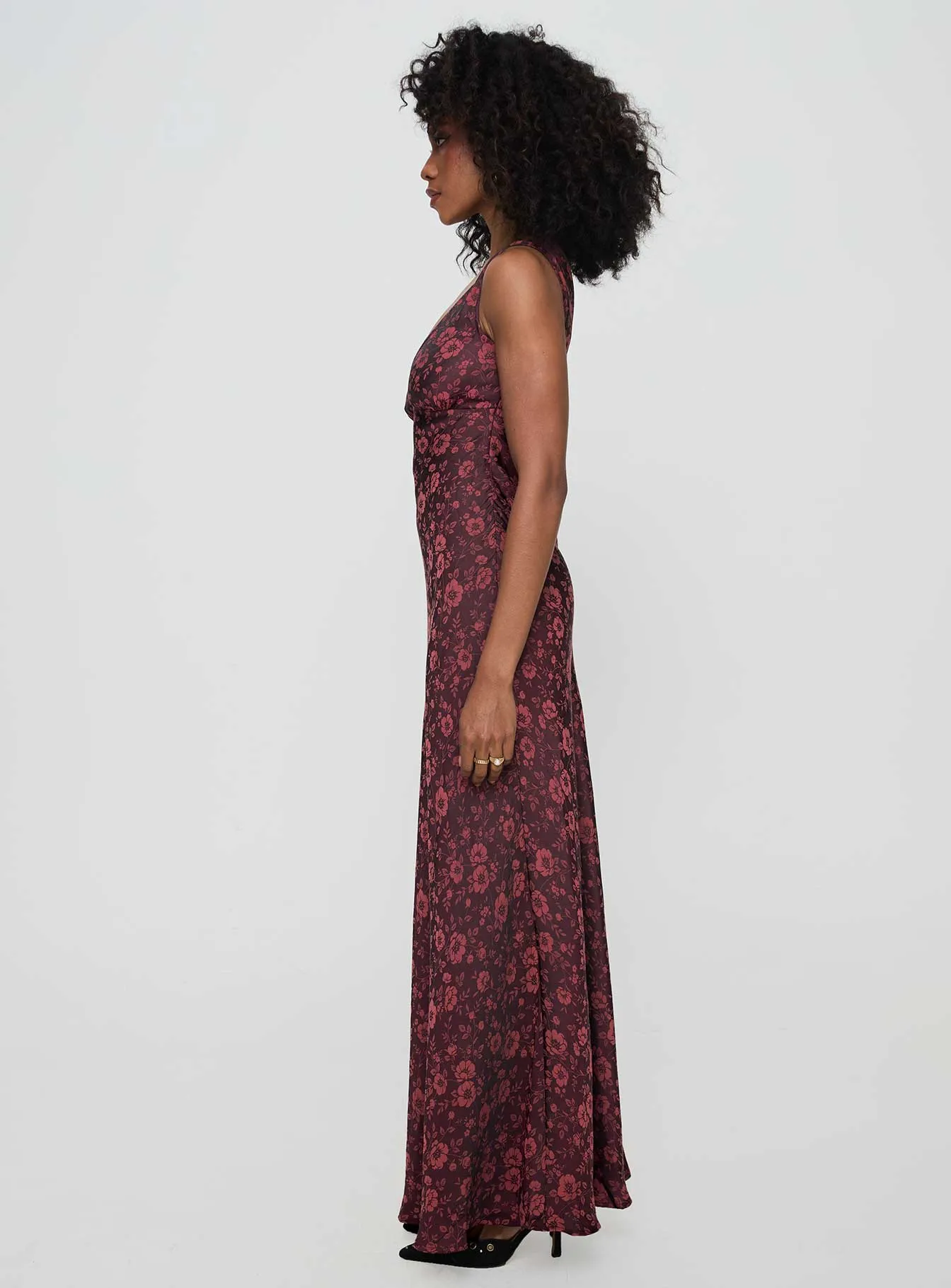Designed with comfort in mind this dress is perfect for all-day wear Nell Jacquard Maxi Dress Burgundy