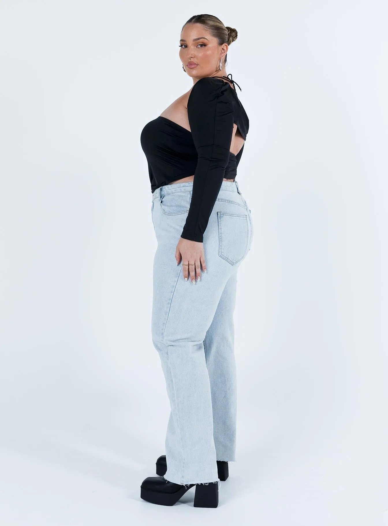 Stone Wash Finish Queenstown Straight Leg Jeans Light Wash Denim Curve