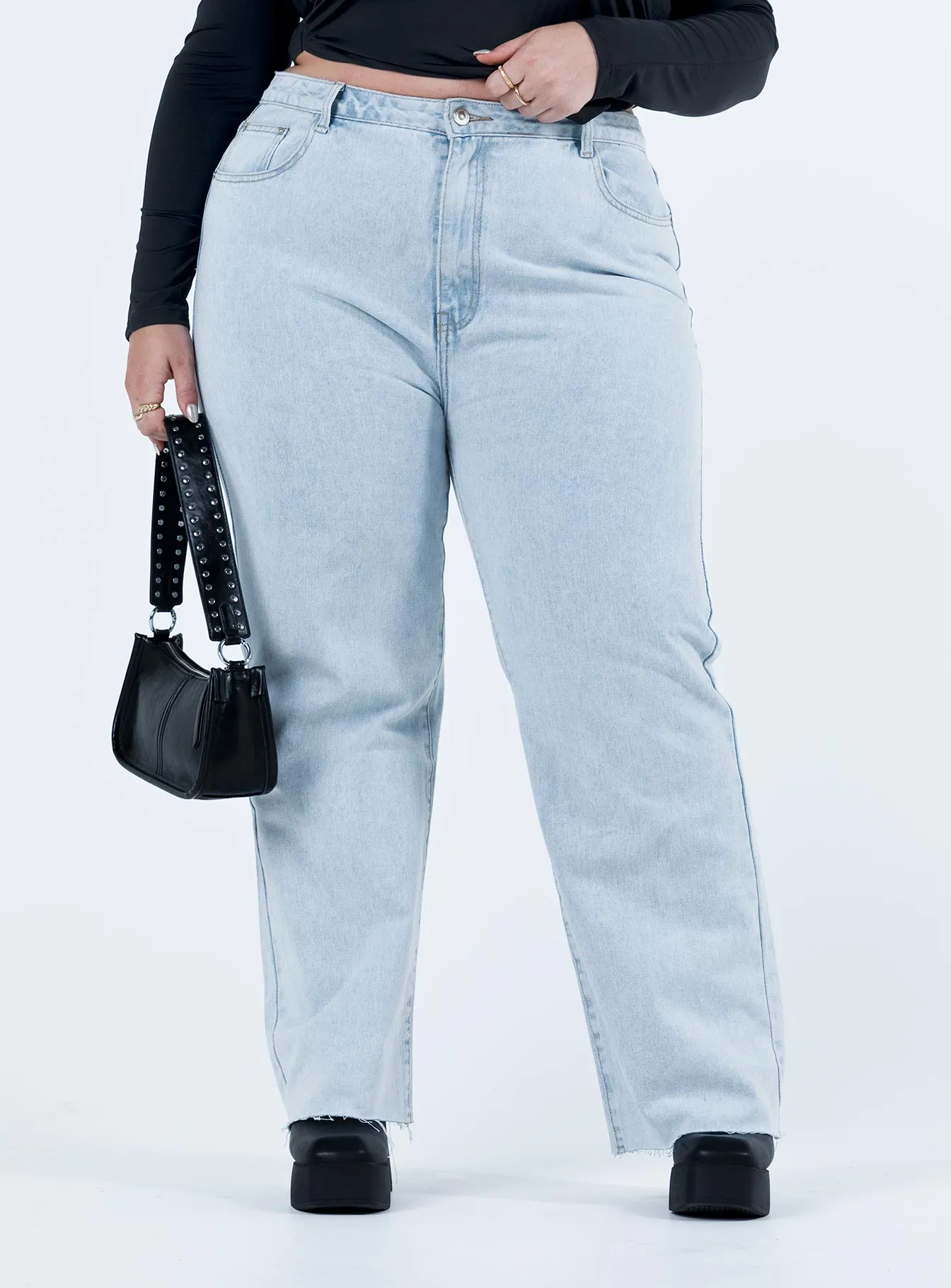 Wide Leg Silhouette Queenstown Straight Leg Jeans Light Wash Denim Curve