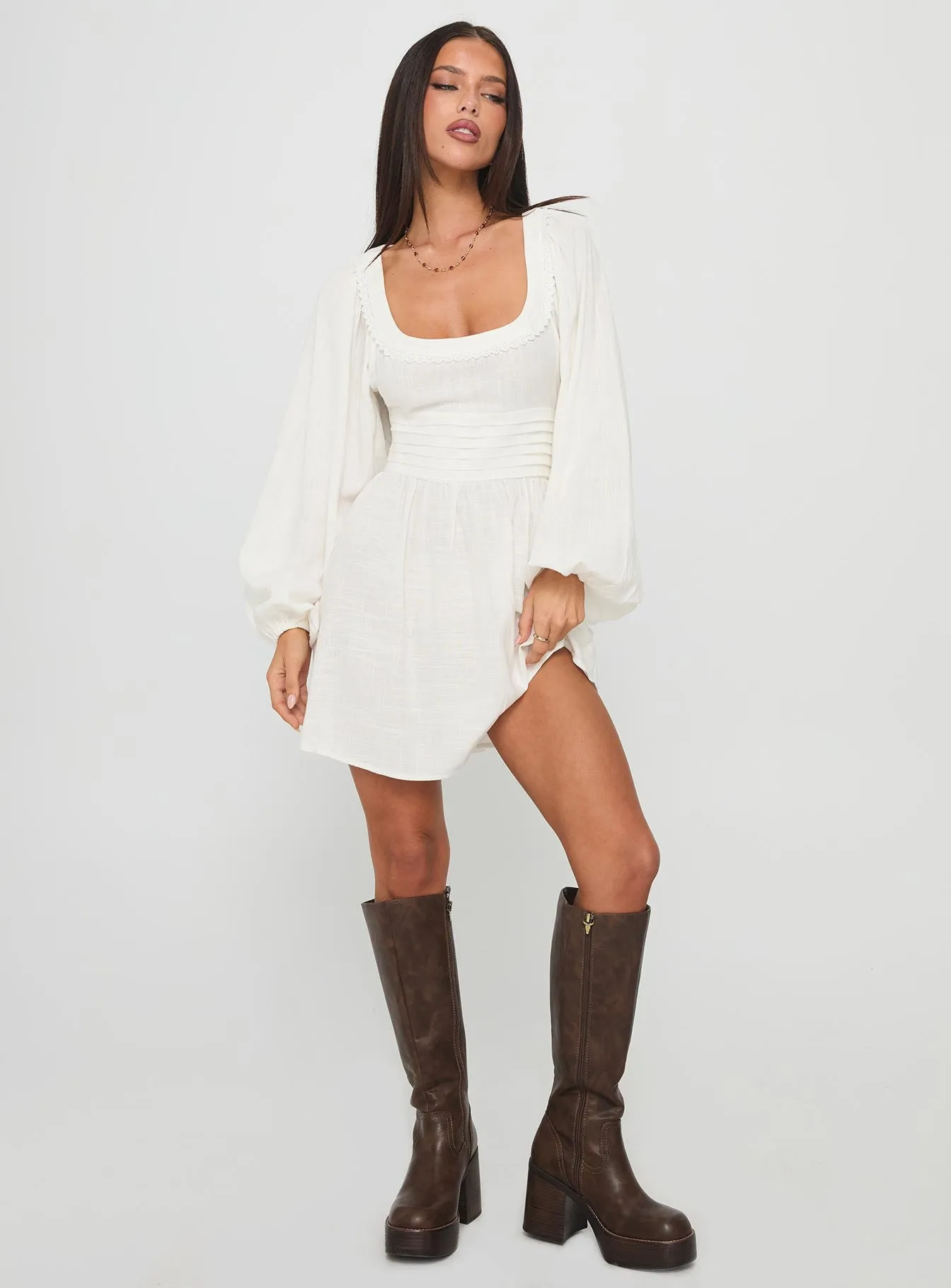 Weyes Long Sleeve Mini Dress White Floral Appeal