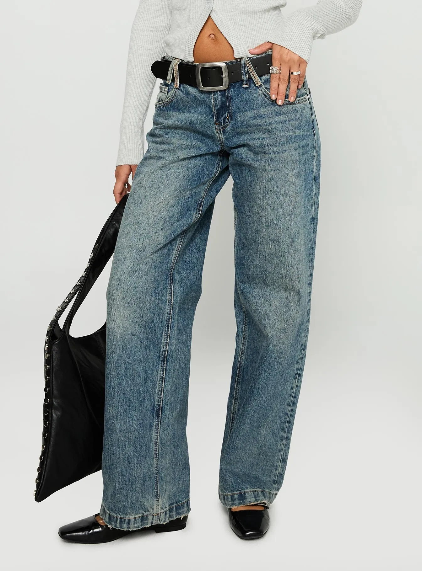 Backbone Low Rise Straight Leg Jeans Mid Blue Clean Outfit