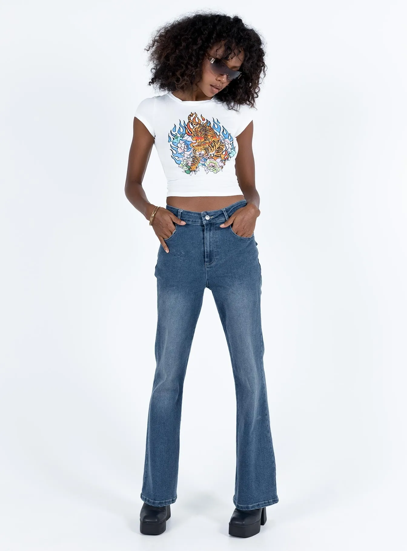 Durable Construction Stretch Classic Gym Ready Carvalho Flare Jeans Mid Wash Denim