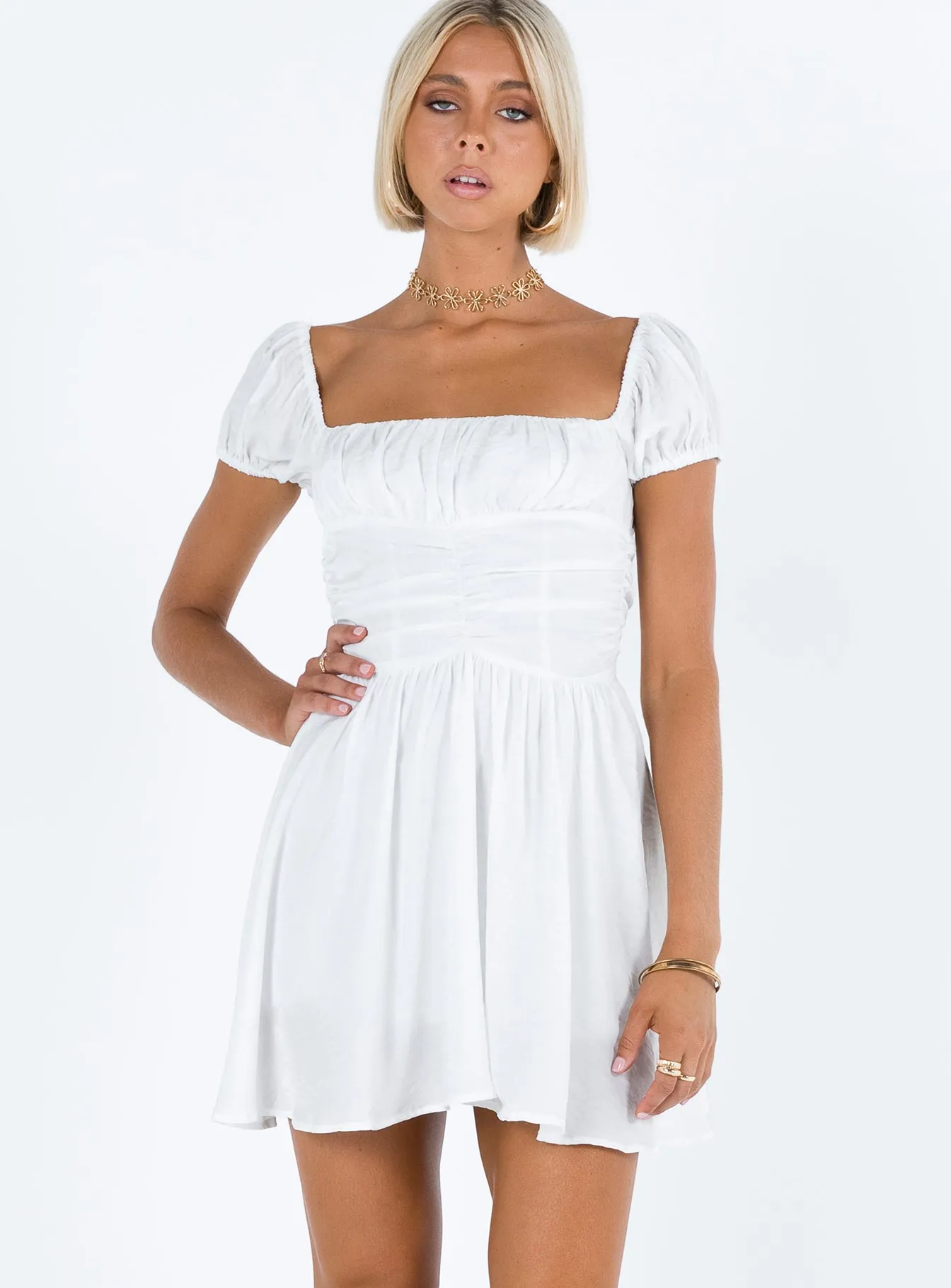 Relaxed Chic Look High Light Petal Mini Dress White
