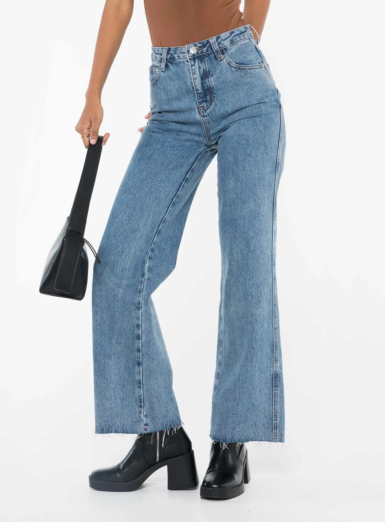 Arlington High Rise Straight Leg Jeans Mid Wash Sustainable Student Outfit Nature Lover