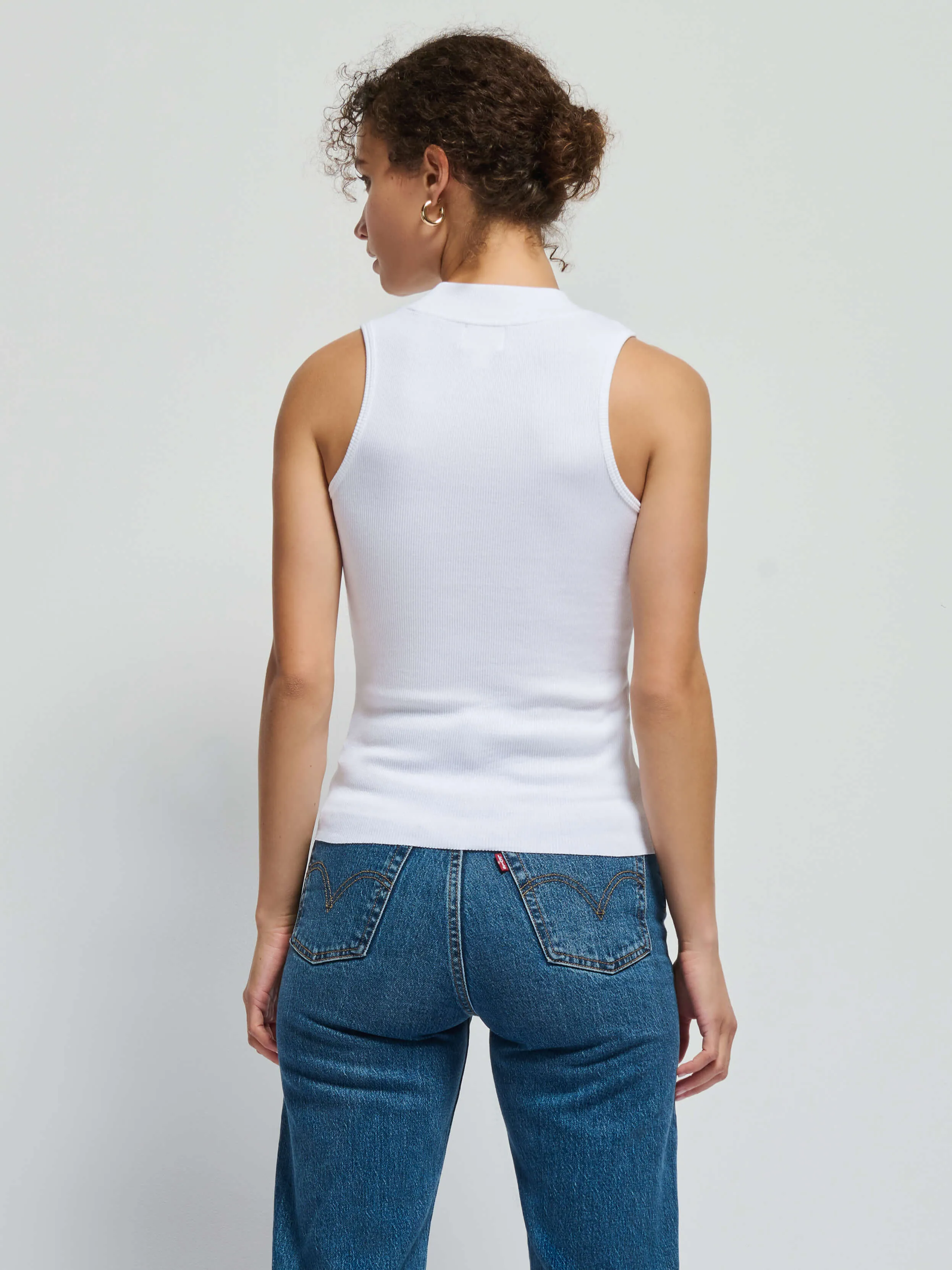 Joan Tank - White Hike Fit Loose Thread