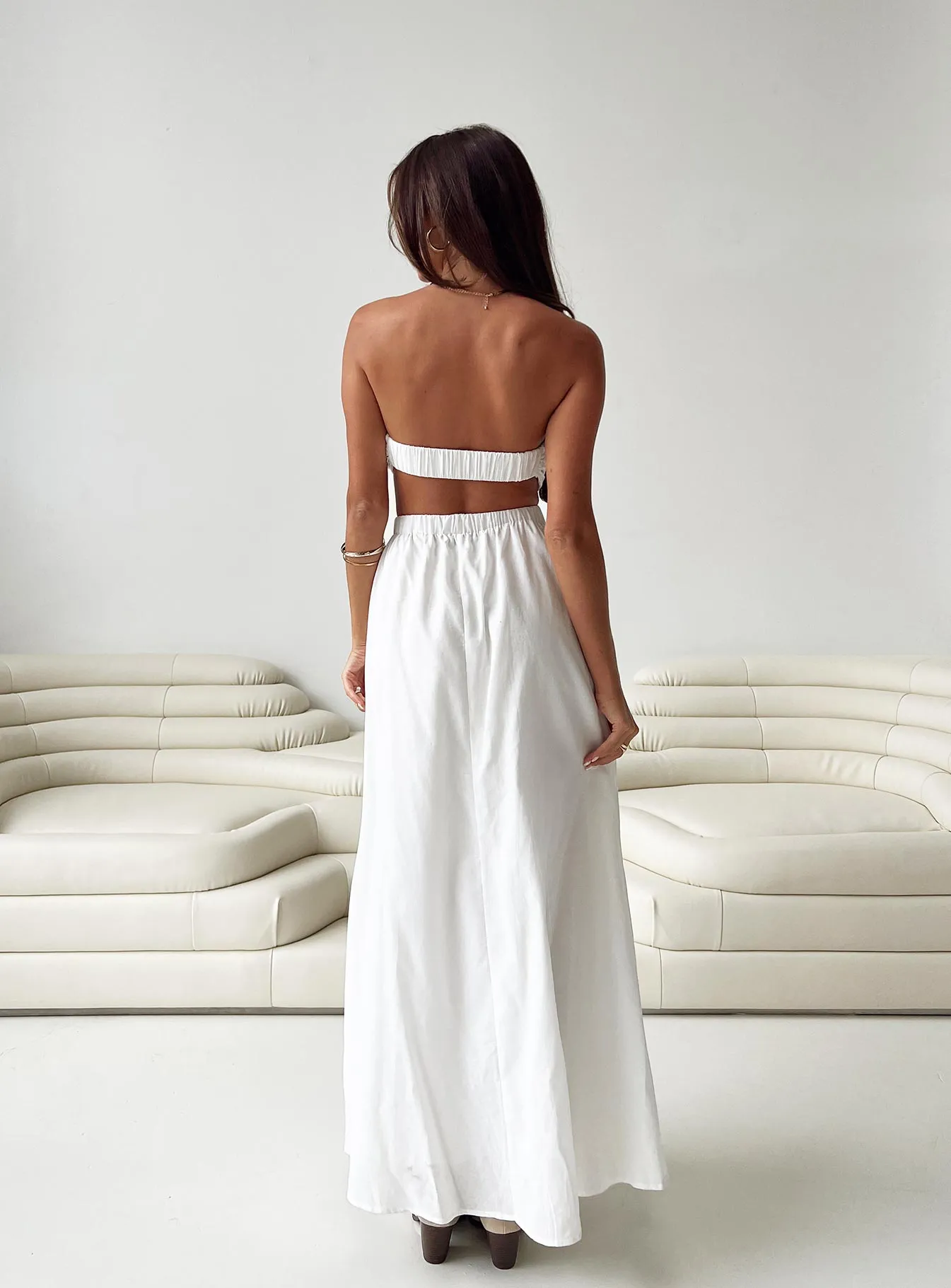 Jessia Maxi Dress White Star Glow Practical long dress
