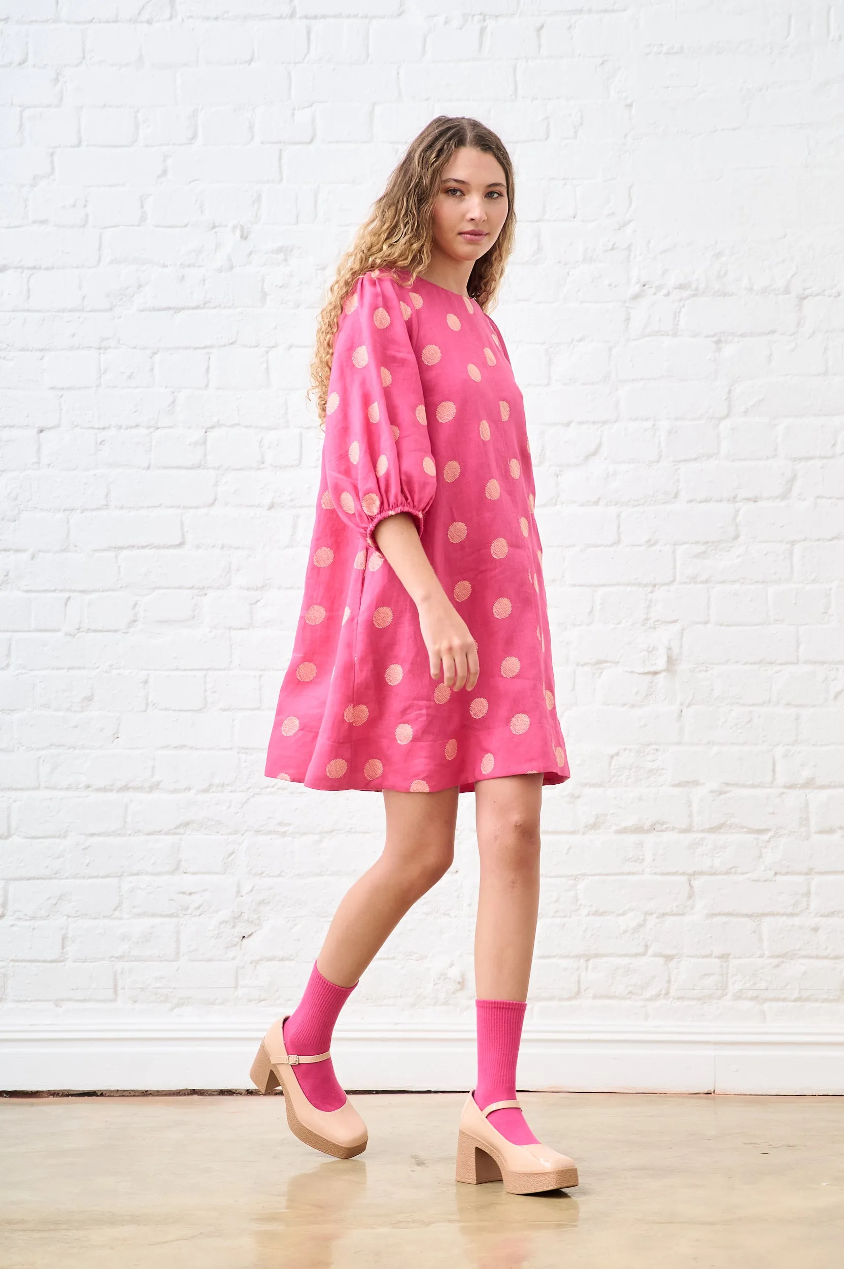 Street Icon Glitter Fit The XO dress in Spot linen