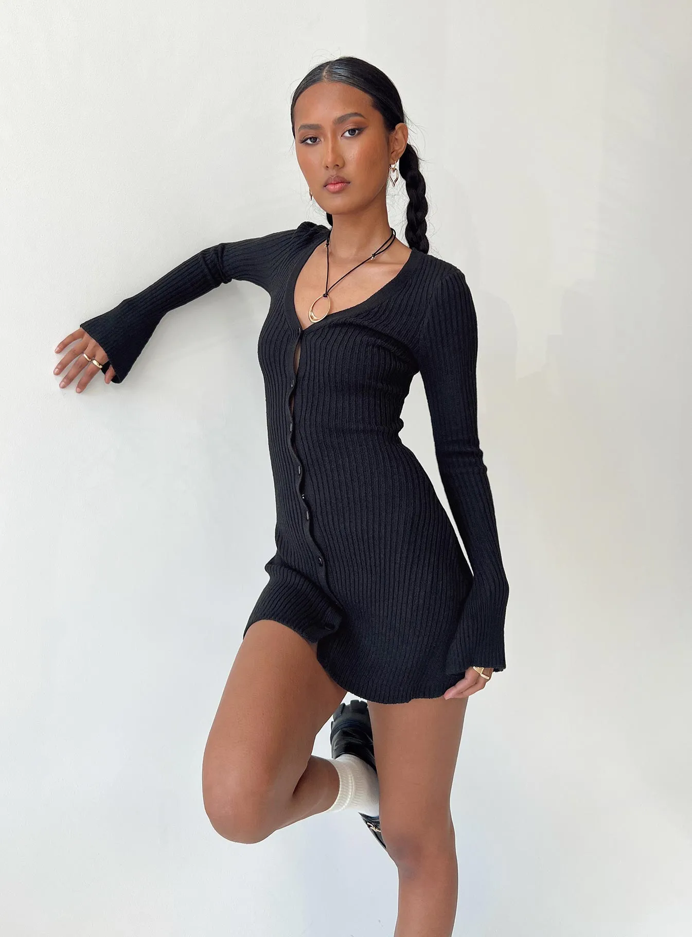 Waldin Long Sleeve Mini Dress Black Ruched Bodice Structure Night Glow