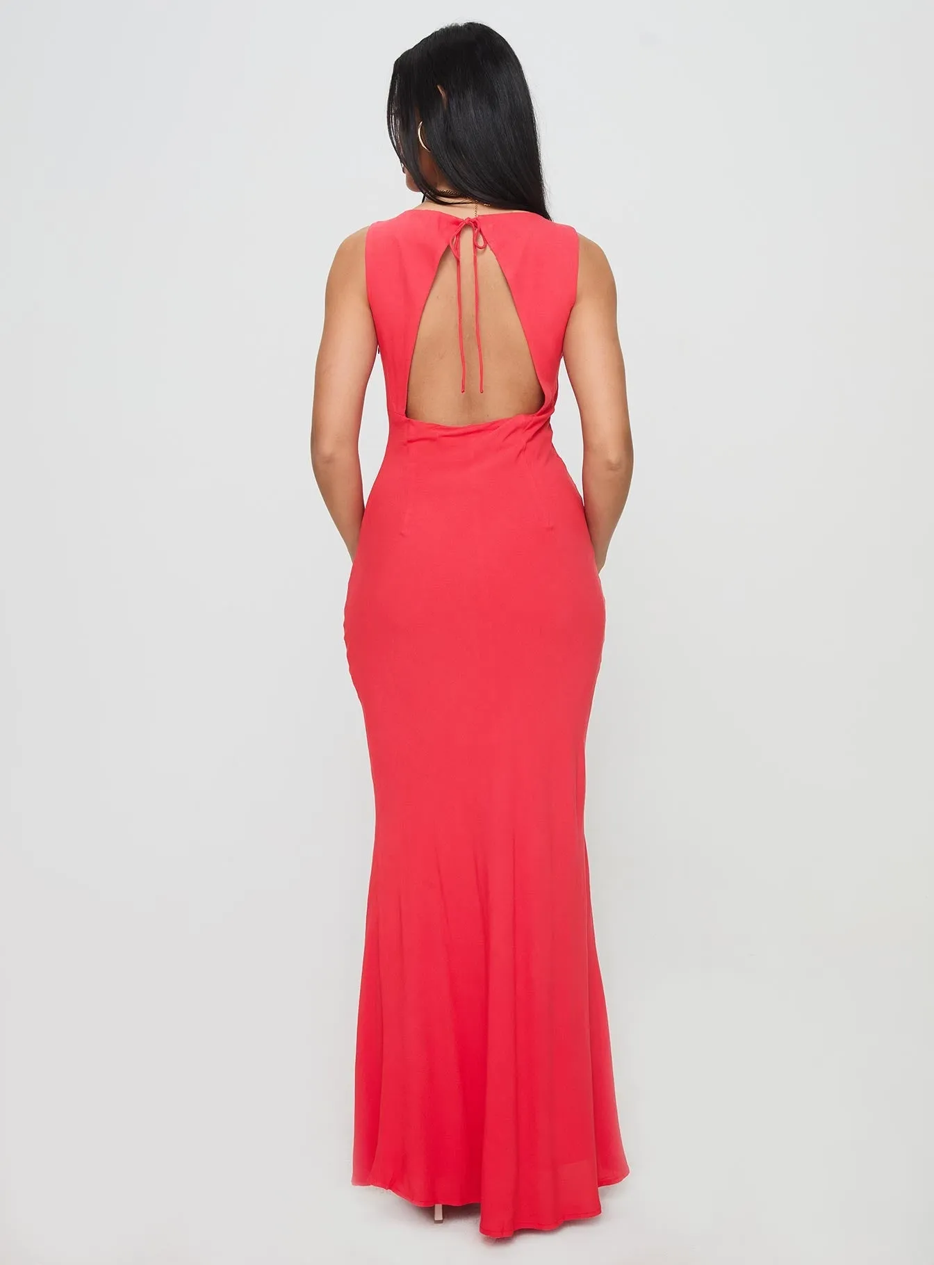 Bourne Maxi Dress Red This dress offers a comfortable and elegant fit that works for both casual and formal events comfortable length