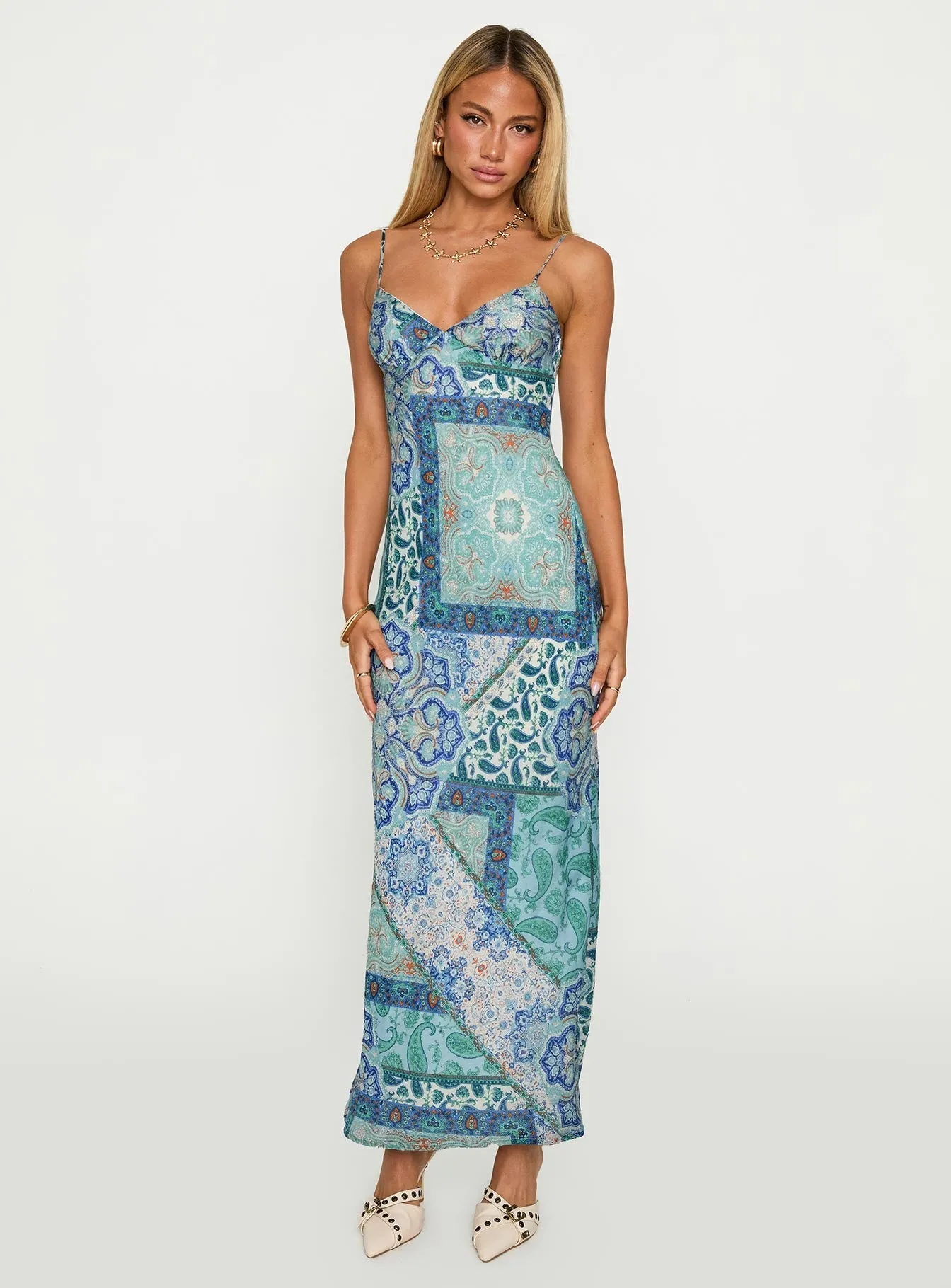 Sugar Plum Maxi Dress Blue Paisley Designed to complement every body shape this dress enhances your natural silhouette Muslin Glow