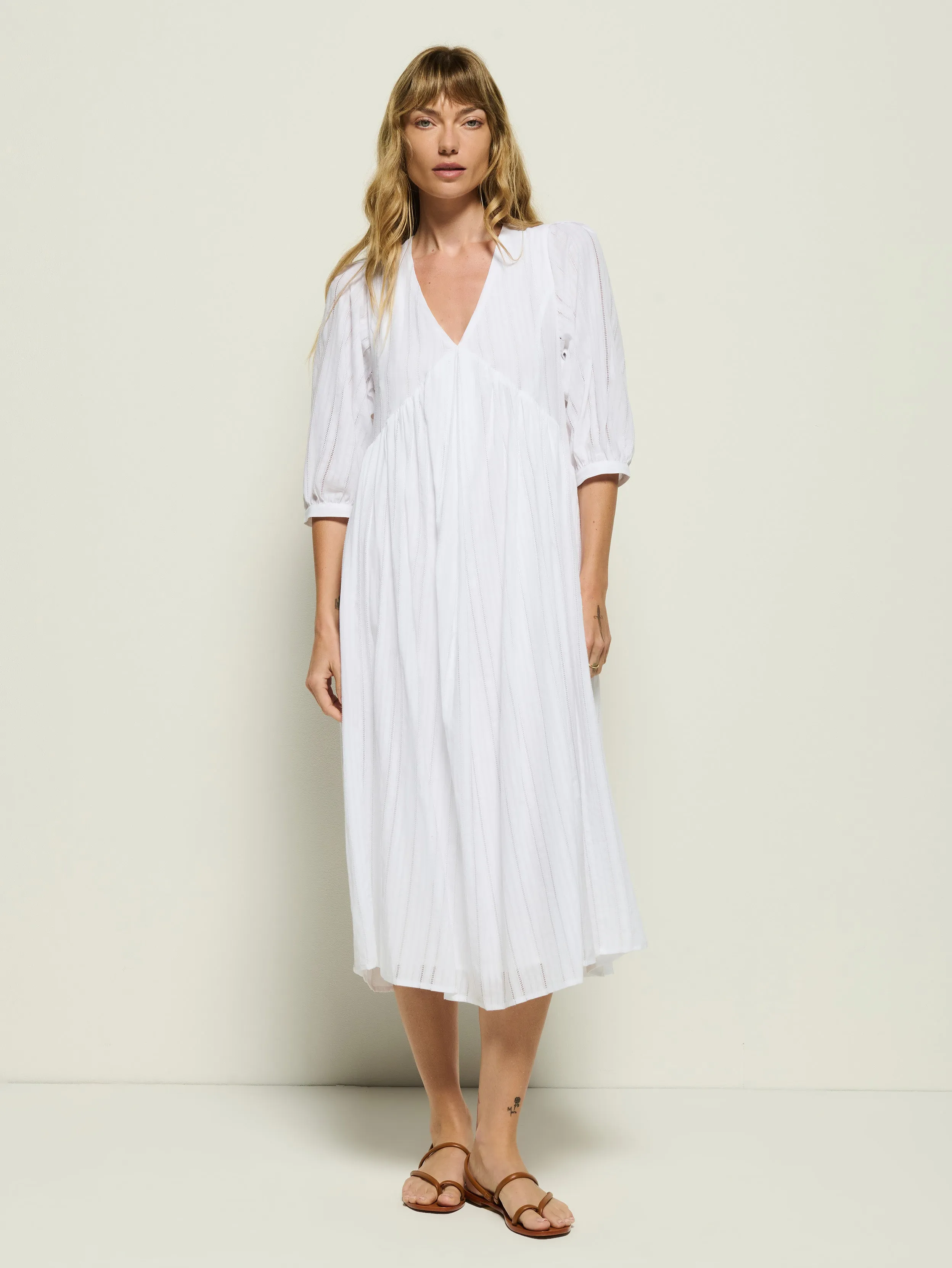 Aya Midi Dress trendy details