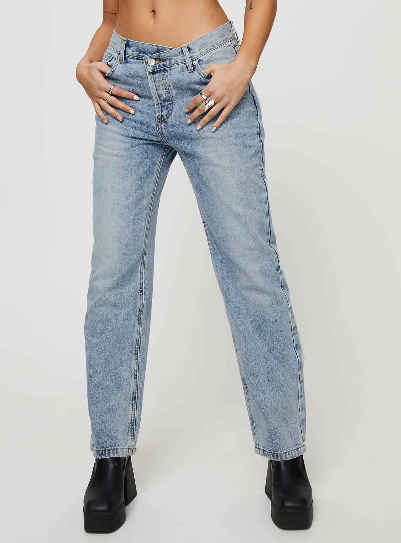 Holly Mid Rise Straight Leg Asymmetric Jean Light Wash Denim Layered Basics Modern Minimalist Rainy Day