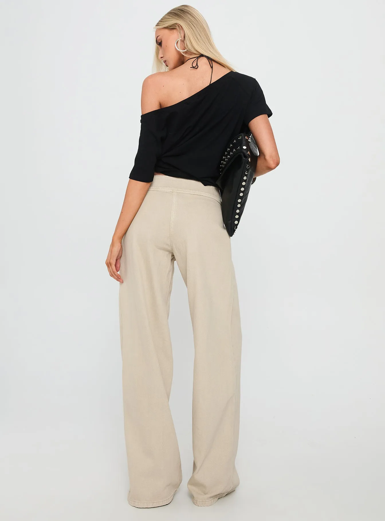 Boxie Mid Rise Wide Leg Jeans Cream Classic Outfit Youth Style Weekend Style Rainy Day