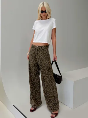 Briony Low Rise Wide Leg Jean Leopard Basic Outfit