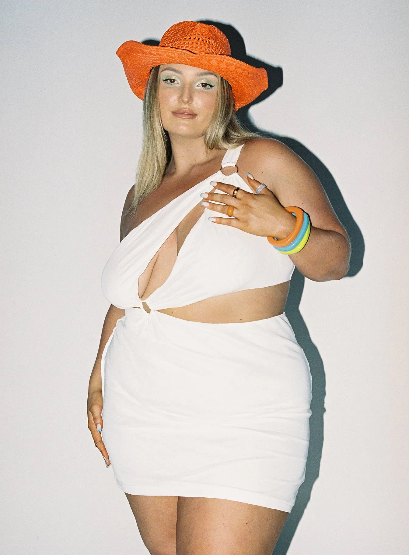 Greater Power Mini Dress White Curve Scene Hot