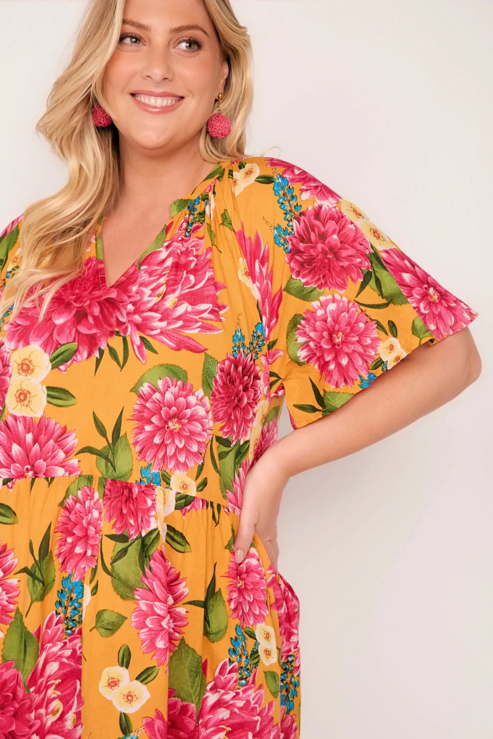AdjustableWaist HighDensityWeave Ismay Short Dress in Dreaming Dahlias