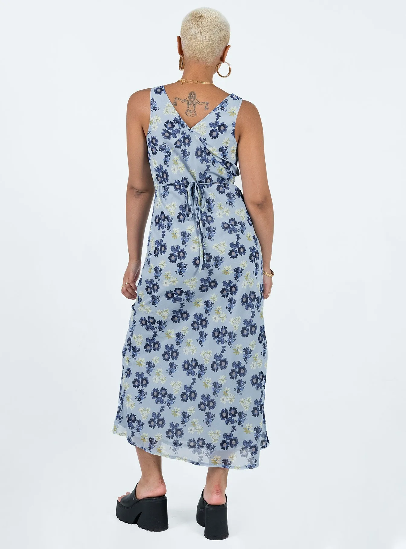 Nellie Maxi Dress Blue Floral Morning Mist Snow Field