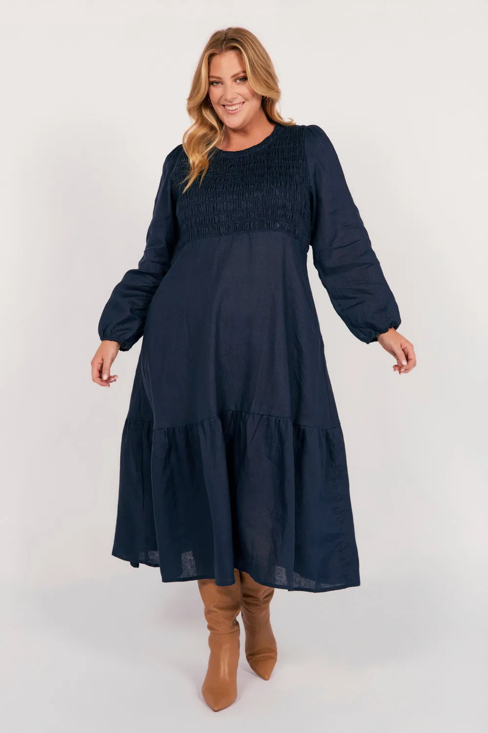 City Sleek Minden Linen Long Sleeve Shirred Dress in Navy