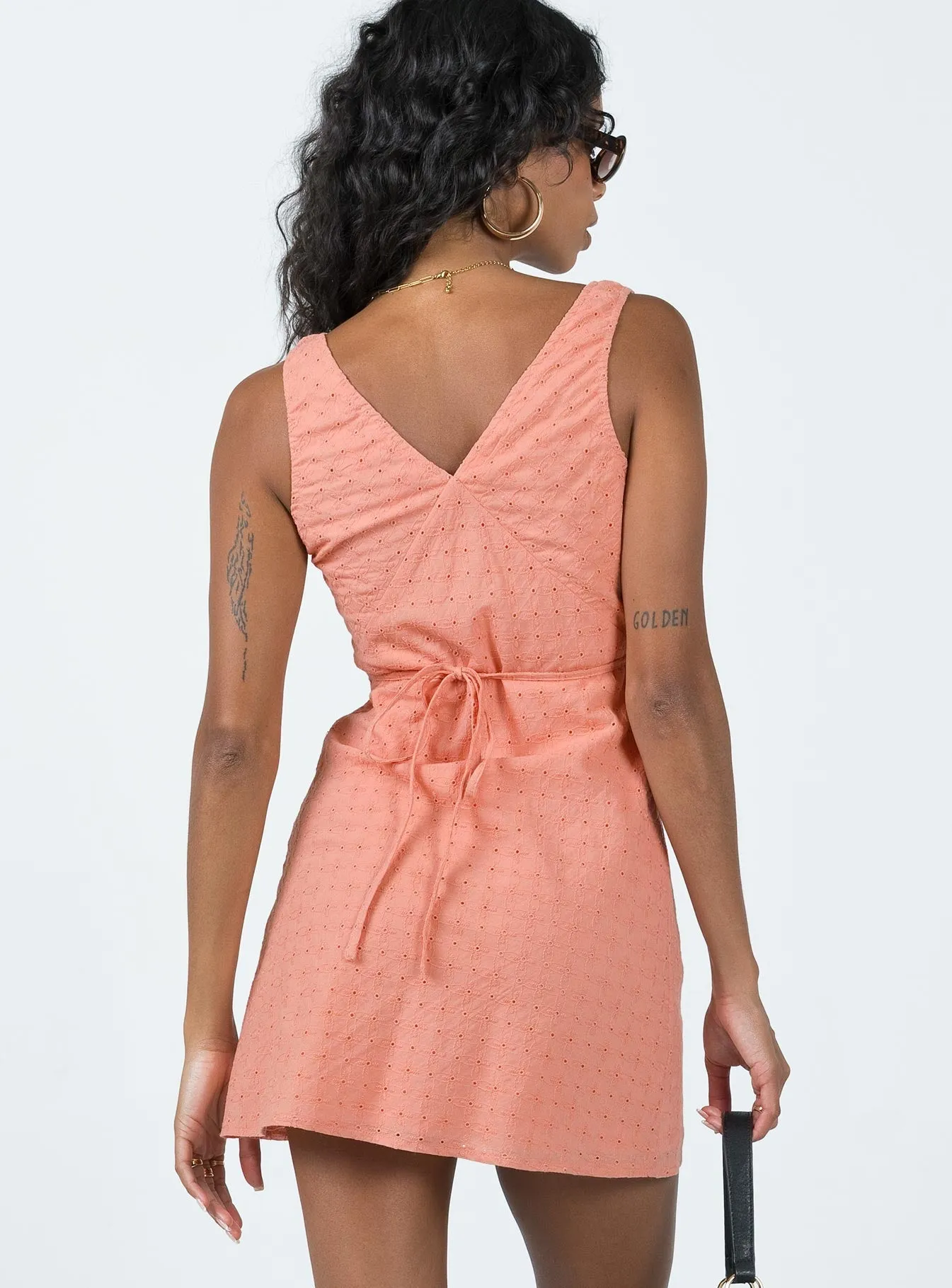Flexible Edge Binding Relaxed Silhouette Nellie Mini Dress Rust