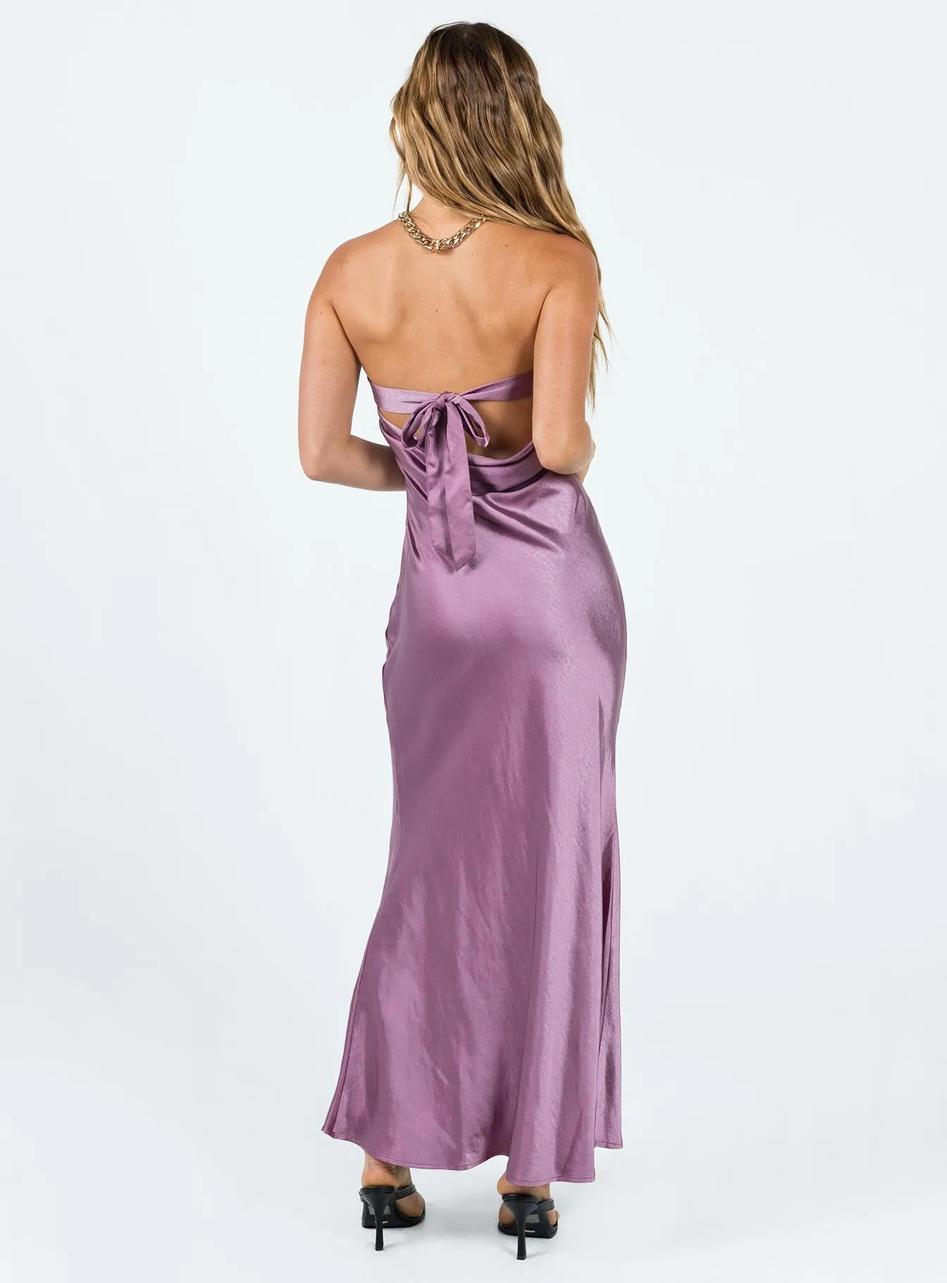 The dress??s simple design allows you to dress it up or down depending on your style Elegant dinner dress Haley Maxi Dress Mauve