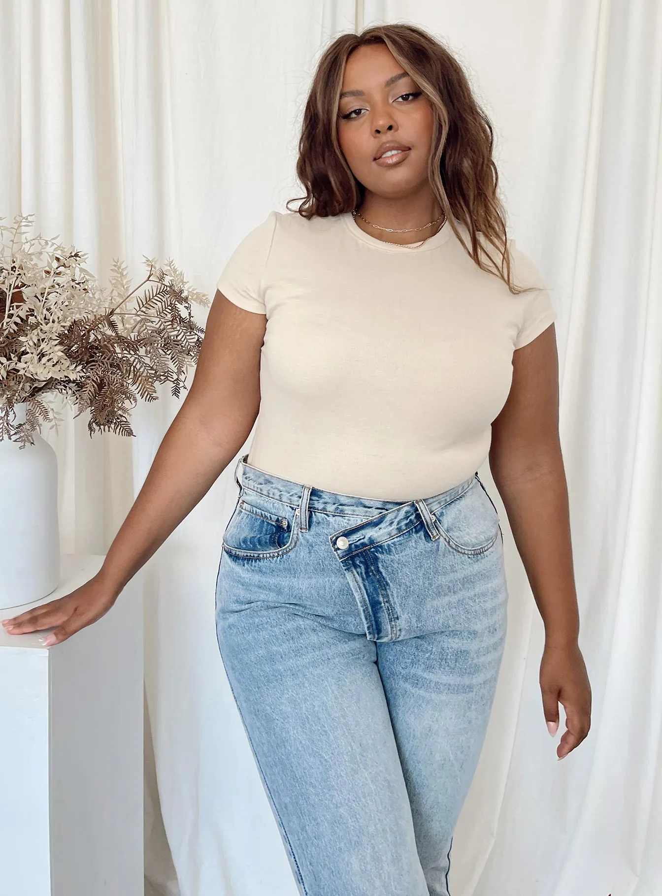 Harlea Bodysuit Beige Curve Flexible Vintage