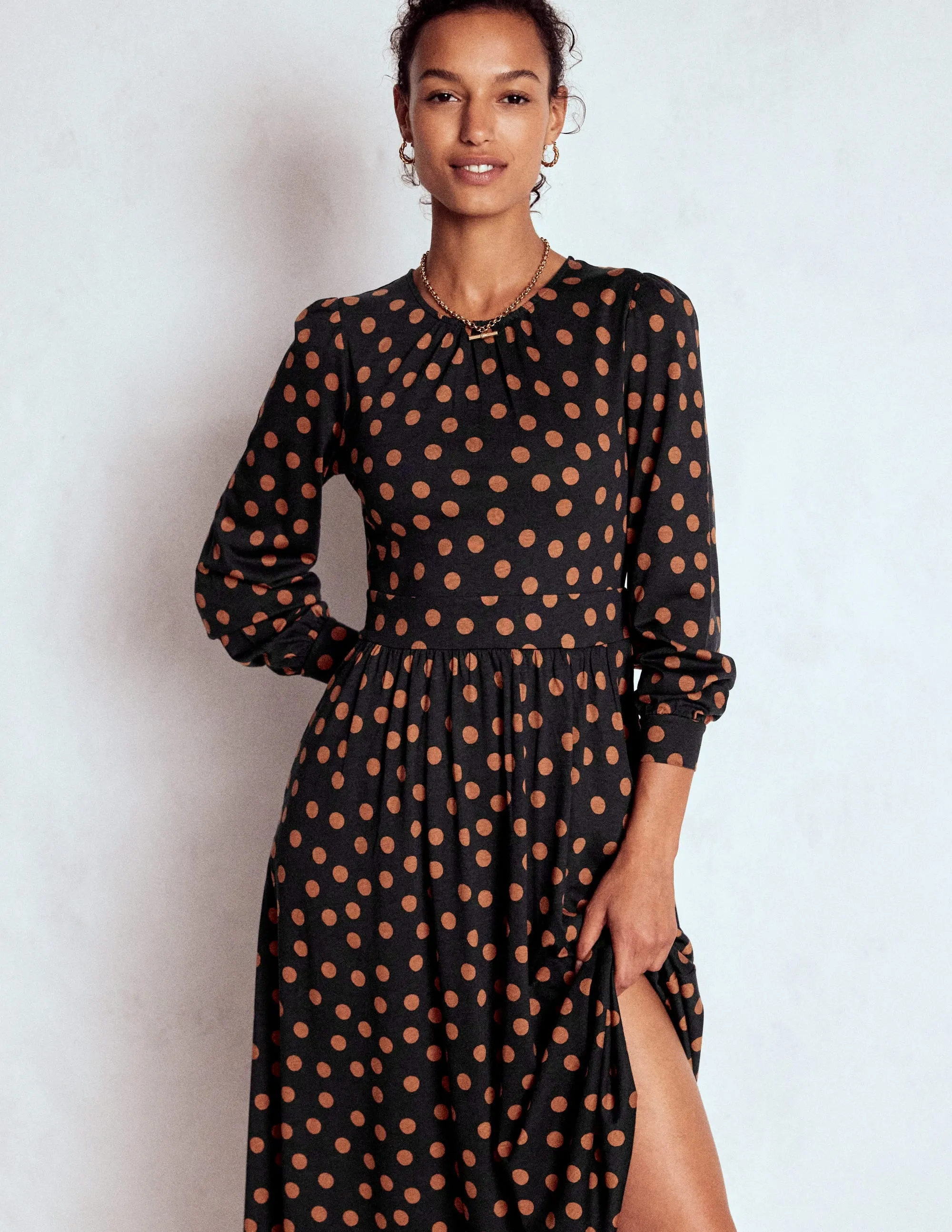 Charming Design Date night Alexandra Jersey Midi Dress-Black, Tortoise Shell Dot