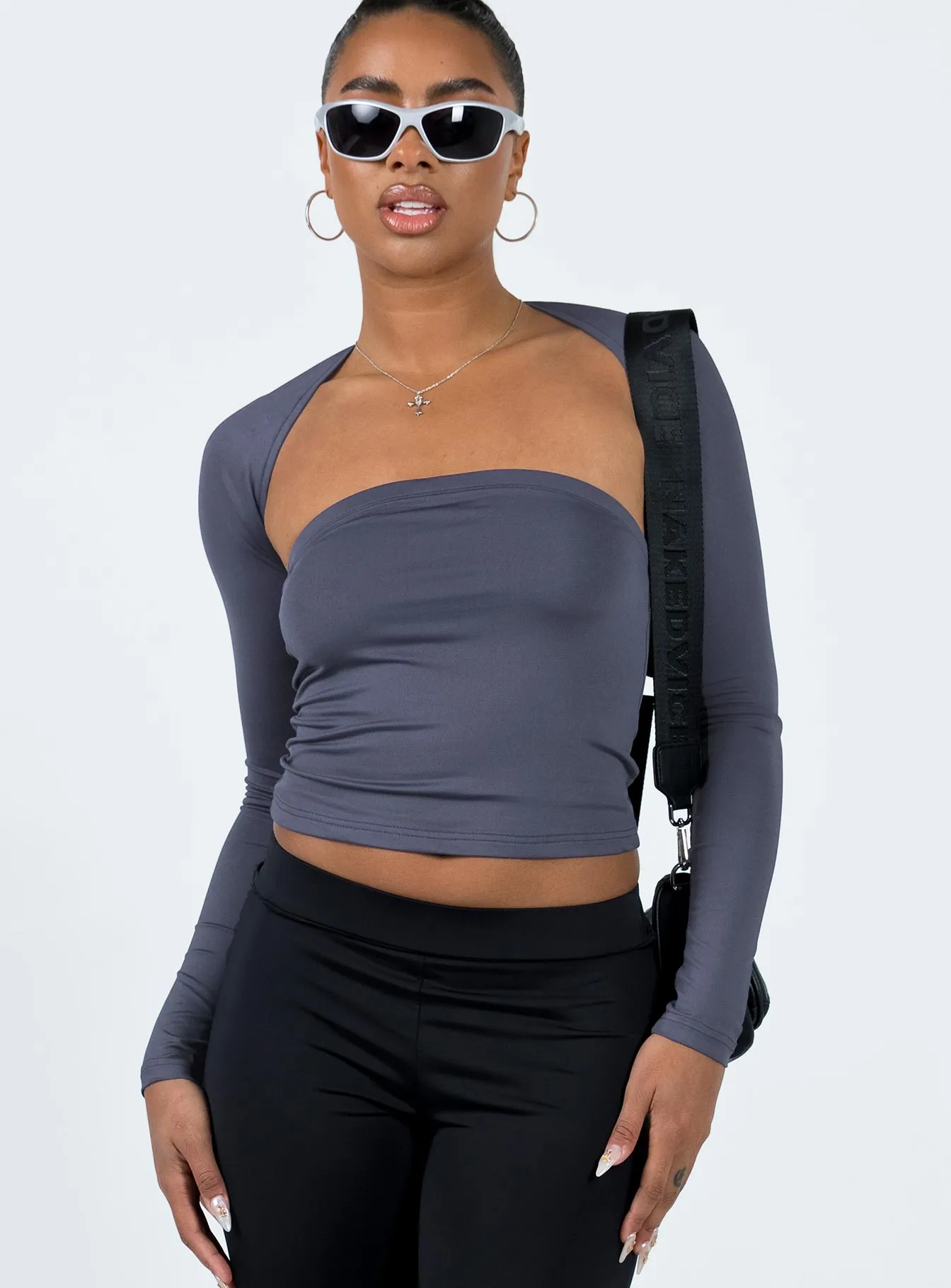 Lightweight Thermal Asymmetrical hem Deandra Top Navy