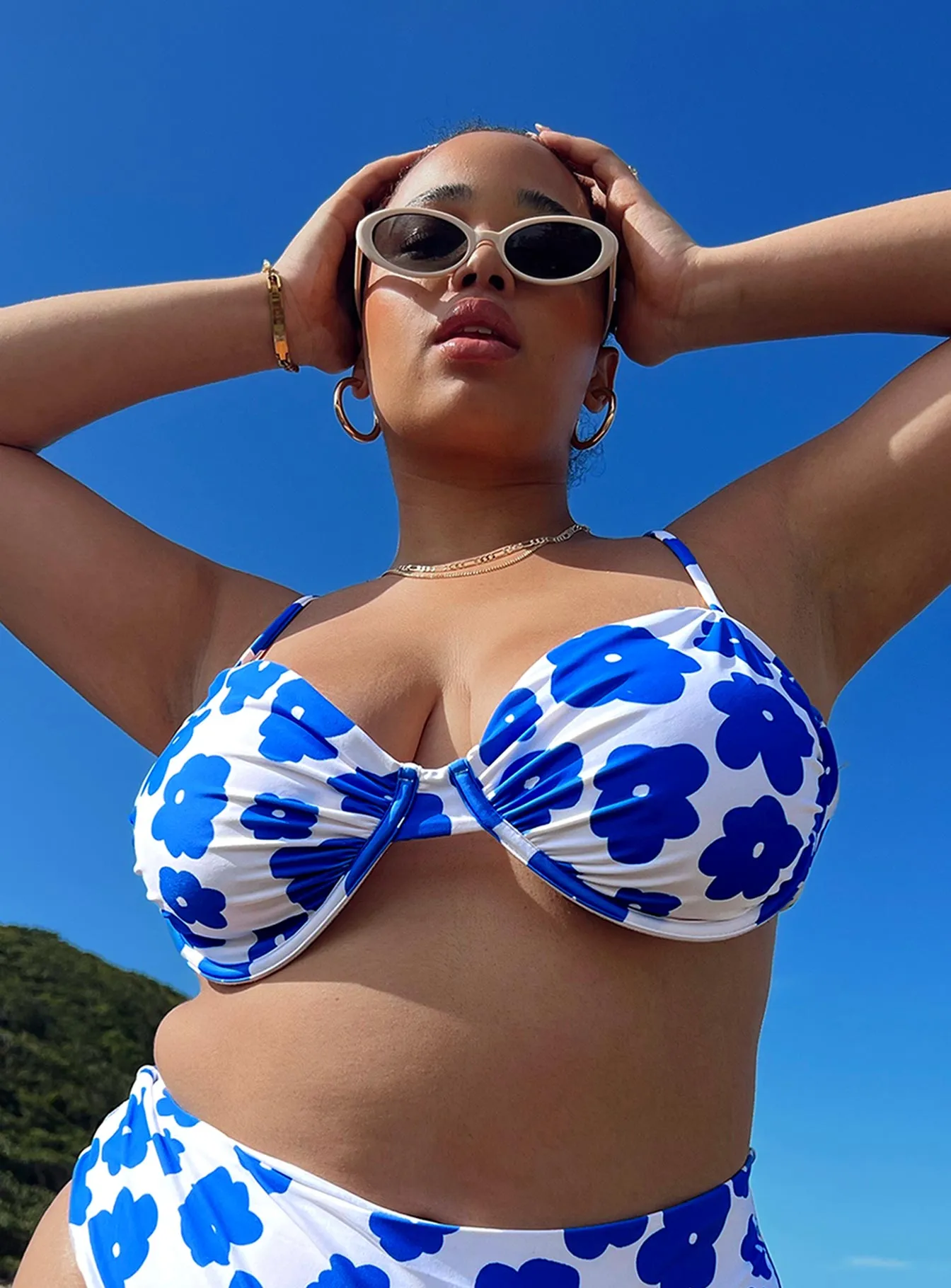Stacked Cushioning Neutral Tone Compatibility Avani Eco Nylon Bikini Top Blue Multi Curve
