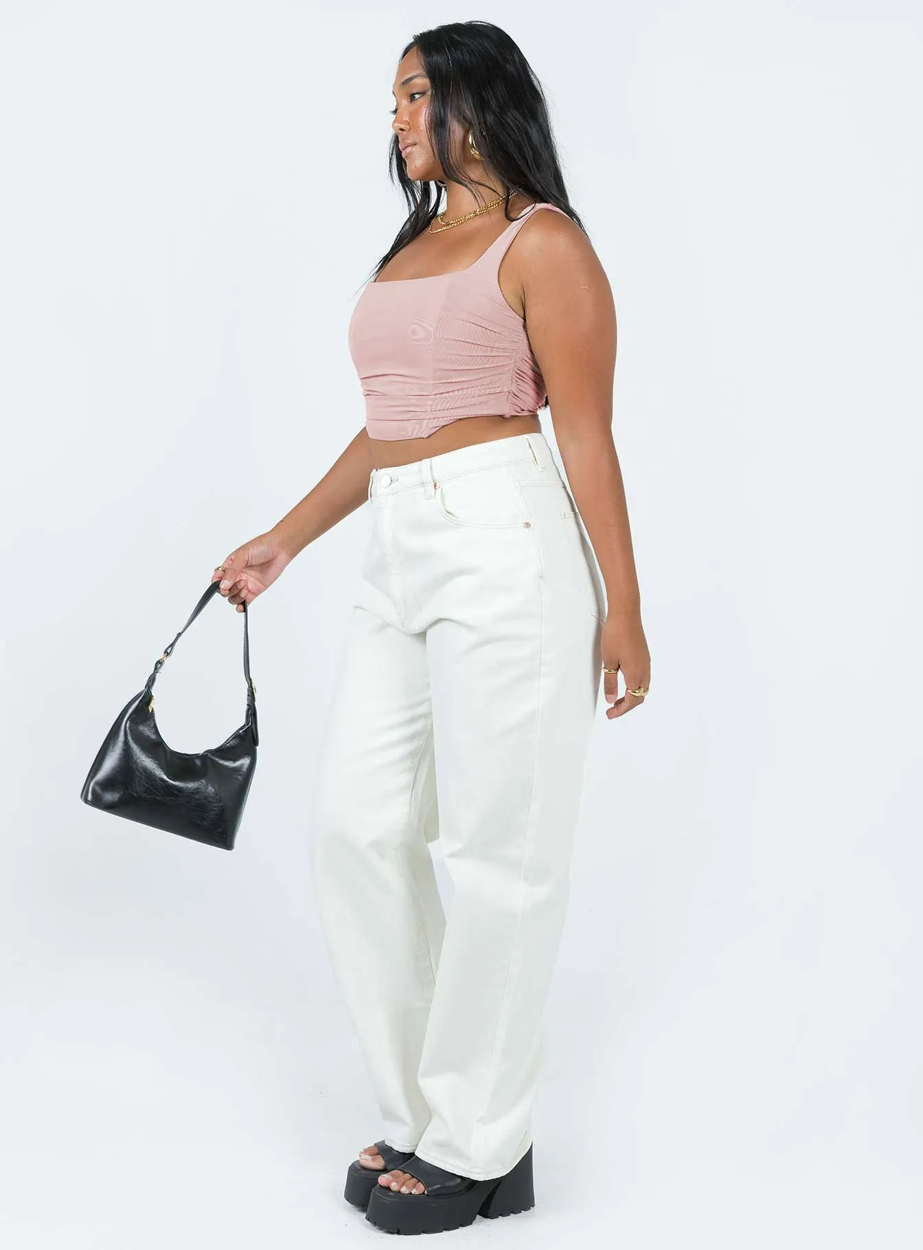 Abrand Carrie Jean Stone White No Fuss Fit Sustainable Creative Look