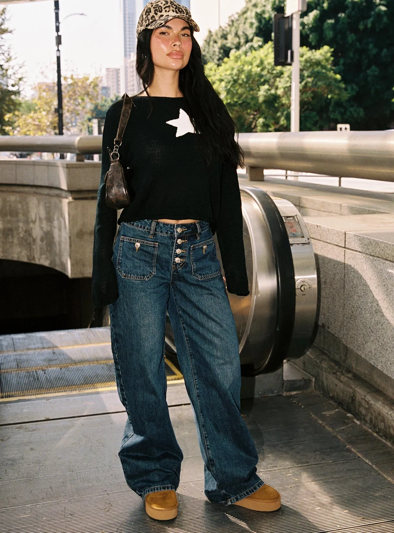 Carianne Low Rise Wide Leg Jeans Dark Wash City Walk Comfy Weekend Getaway Couple Look Elegant Summer Vibes