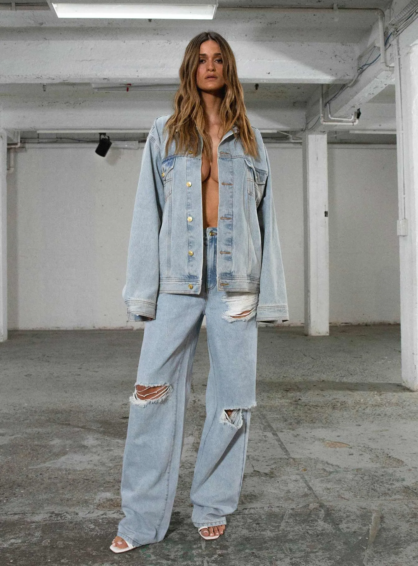Minimal Outfit JGR & STN Coyote Wide Leg Jean Vintage Indigo