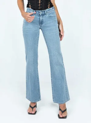 Lifestyle Ready Clean Vibe Abrand 99 Low Boot Courtney Light Wash Denim