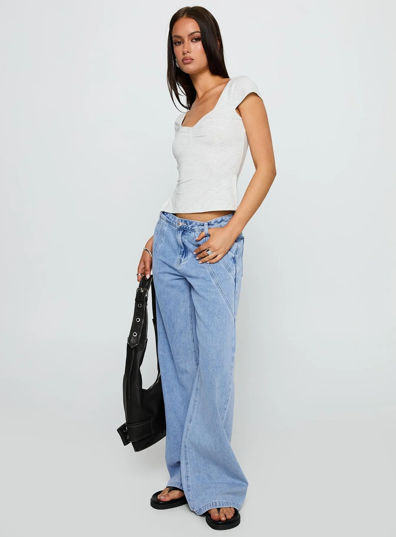 Seasonal piece Year Rounder Reaper Mid Rise Baggy Jeans Light Blue Wash