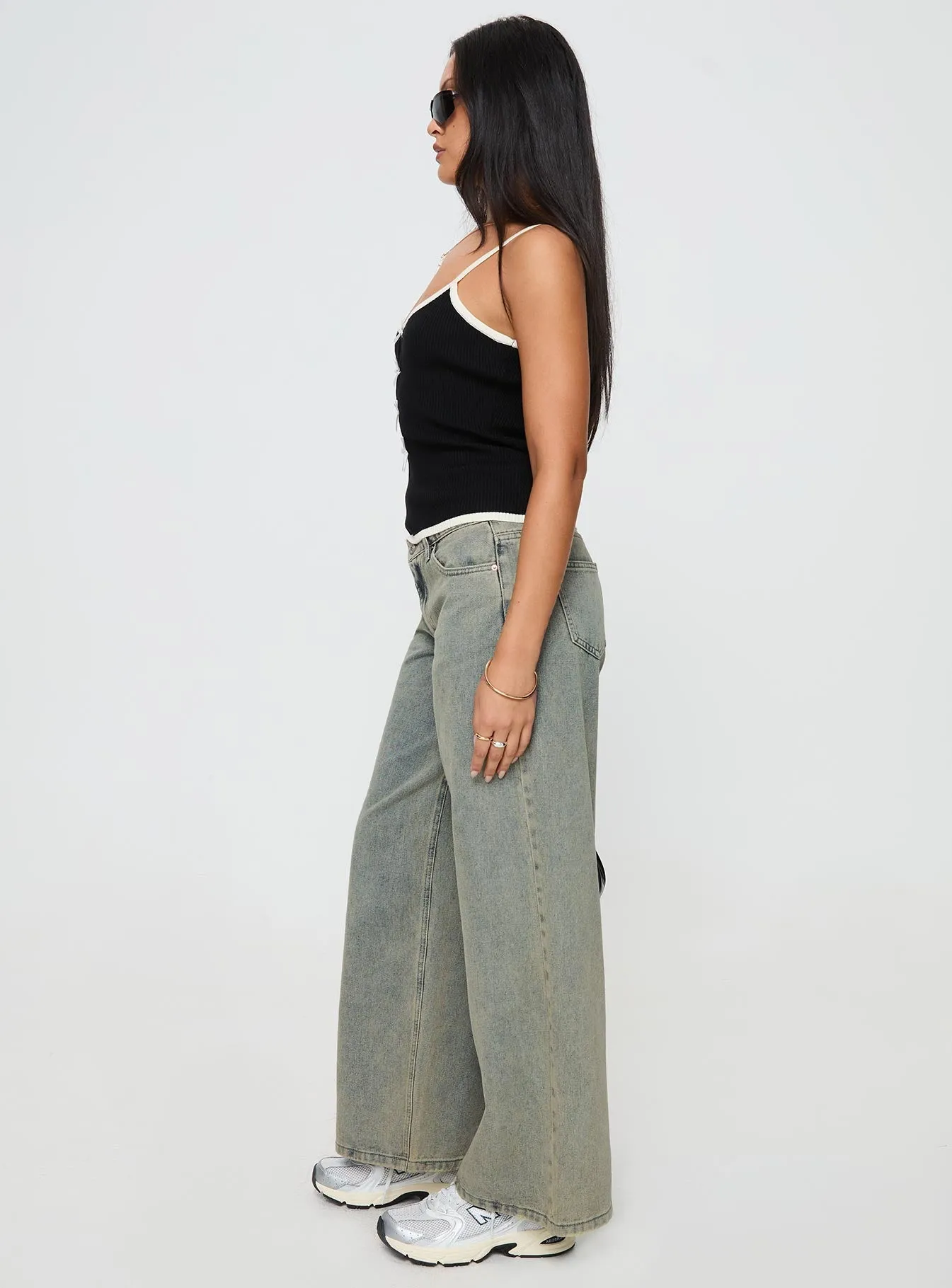 City Walk Casual Friday Jaycee Low Rise Wide Leg Jeans Antique Wash