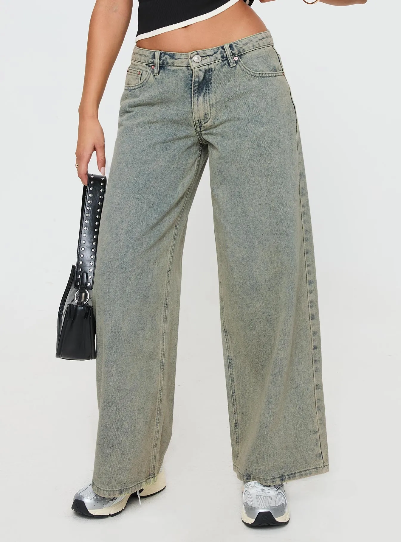 Compact Weave Technology Jaycee Low Rise Wide Leg Jeans Antique Wash