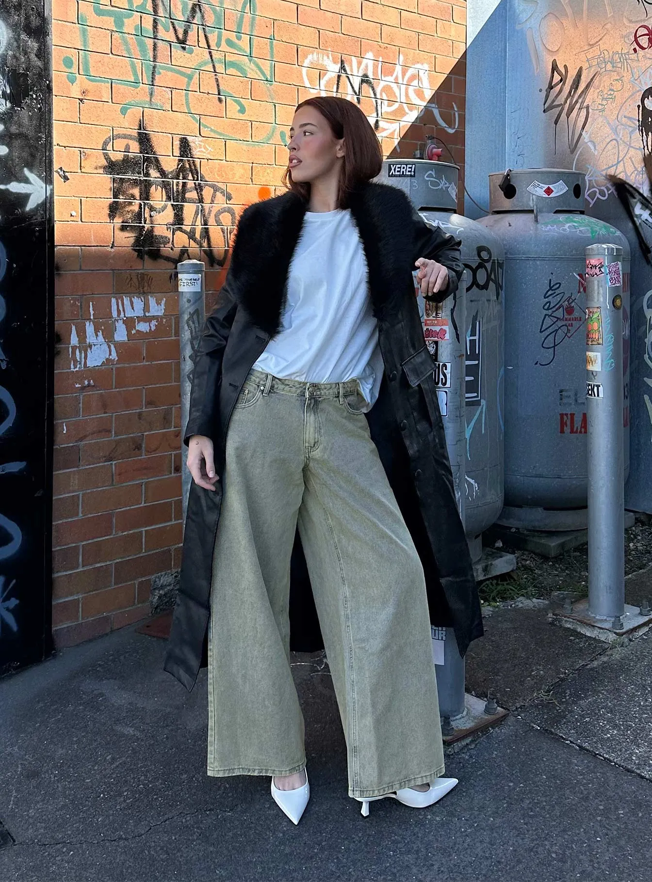 Jaycee Low Rise Wide Leg Jeans Antique Wash Year Round Simple Touch
